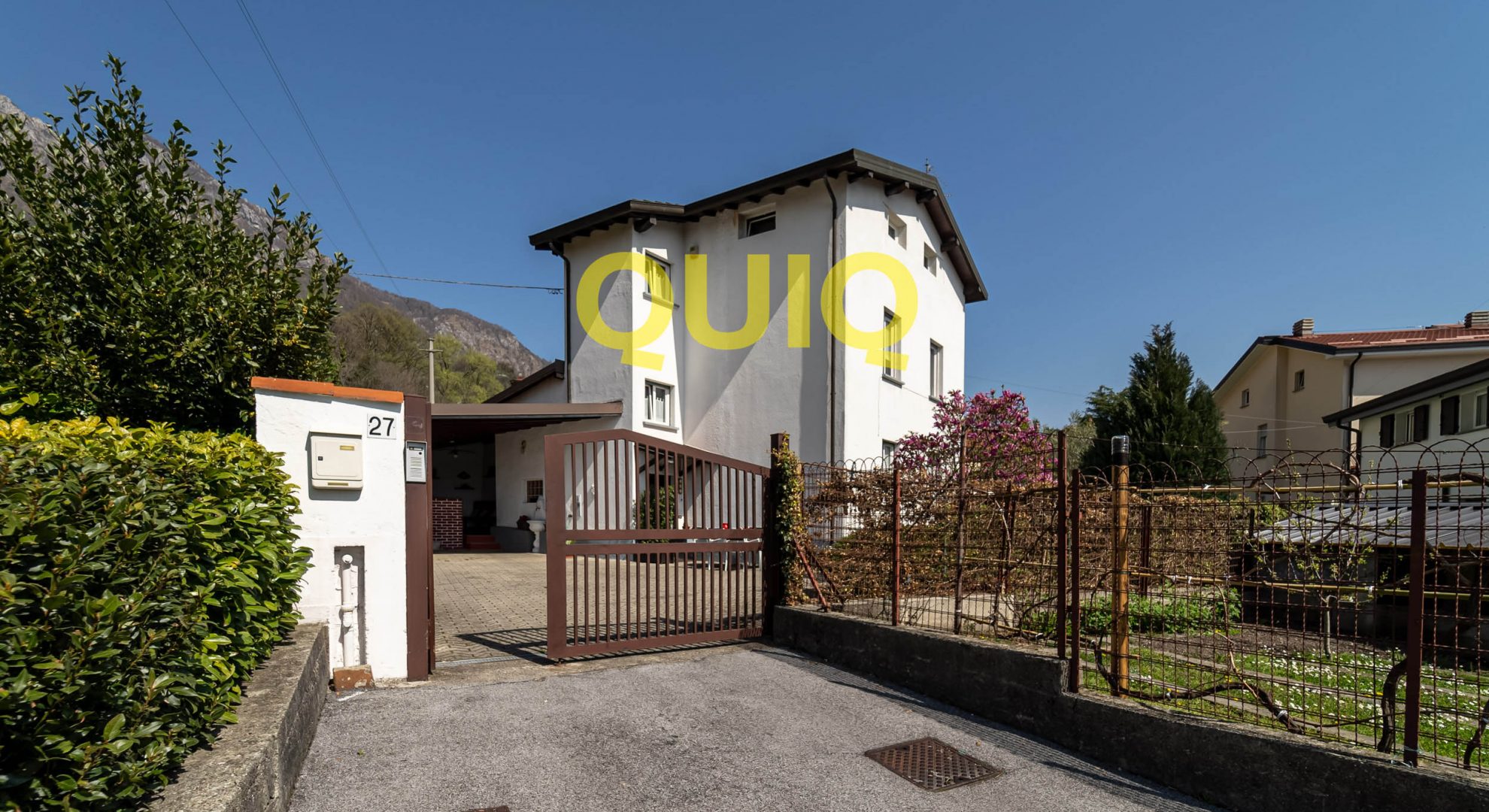 VALMADRERA, VILLA SINGOLA CON GIARDINO PIANTUMATO, ZONA RESIDENZIALE SEMI CENTRALE