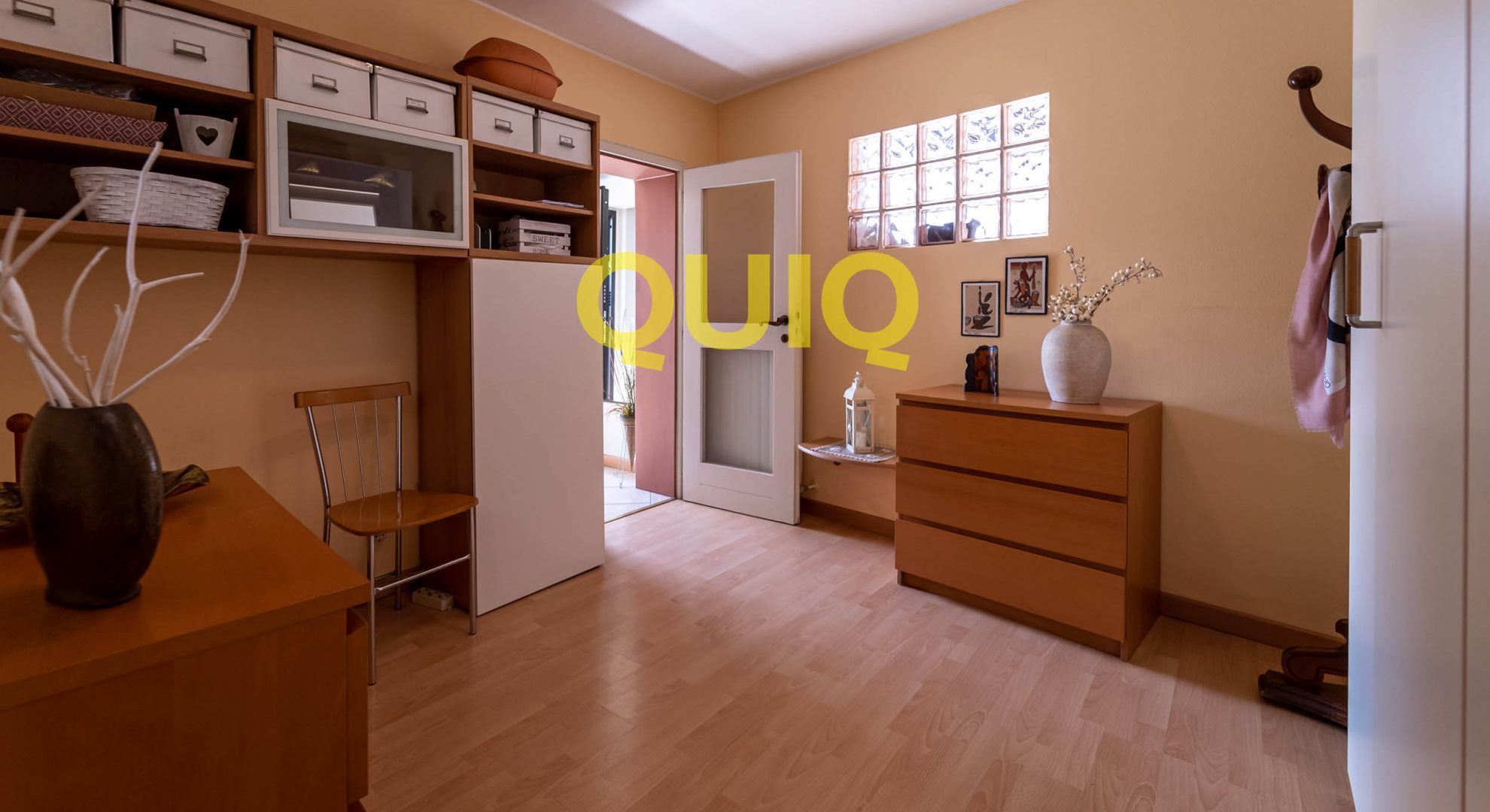 VALMADRERA, VILLA SINGOLA CON GIARDINO PIANTUMATO, ZONA RESIDENZIALE SEMI CENTRALE