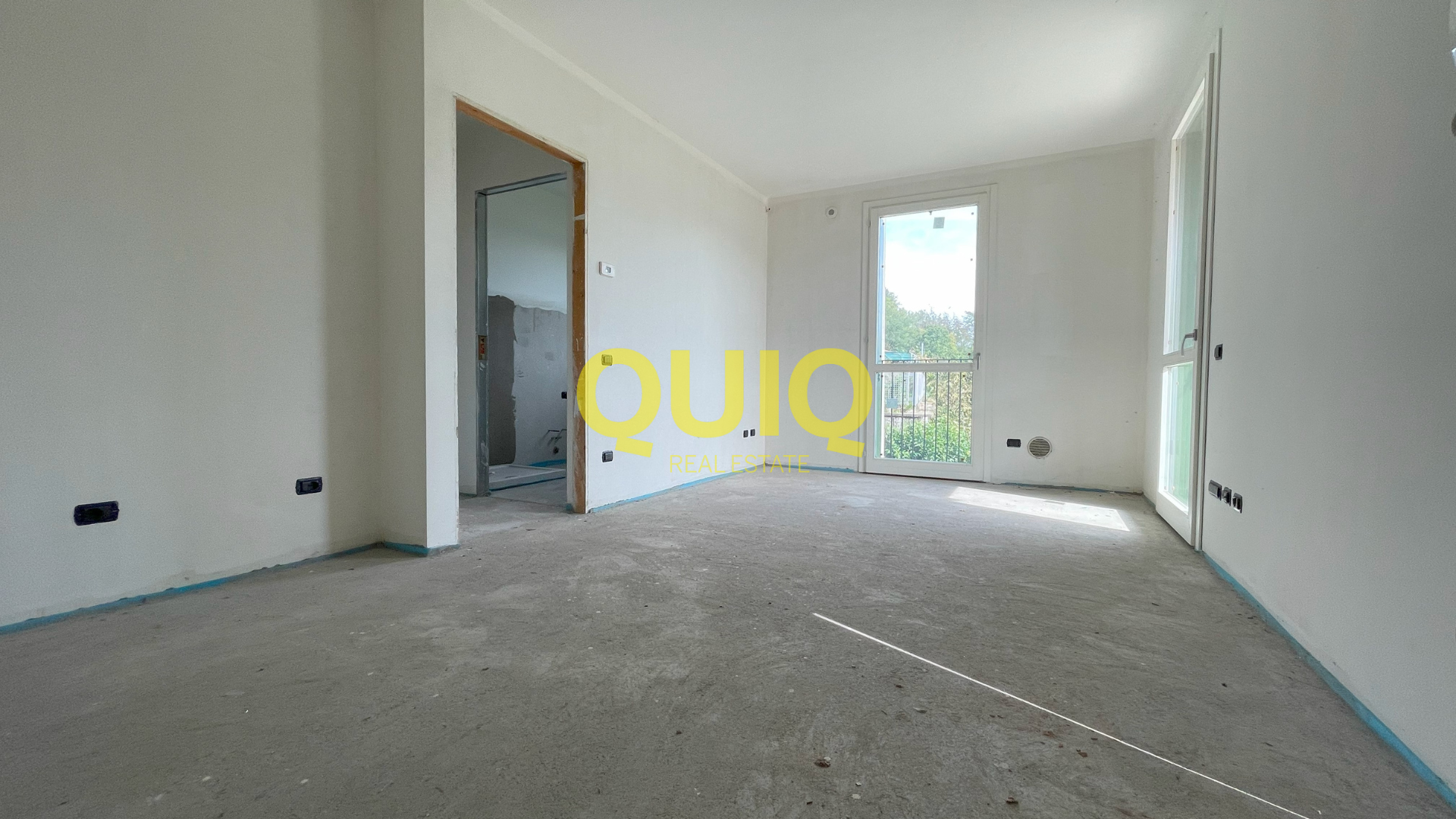 BOSISIO PARINI, BILOCALE  CON AMPIO TERRAZZZO, DA ULTIMARE;  BOX SINGOLO, ZERO BARRIERE ARCHITETTONICHE