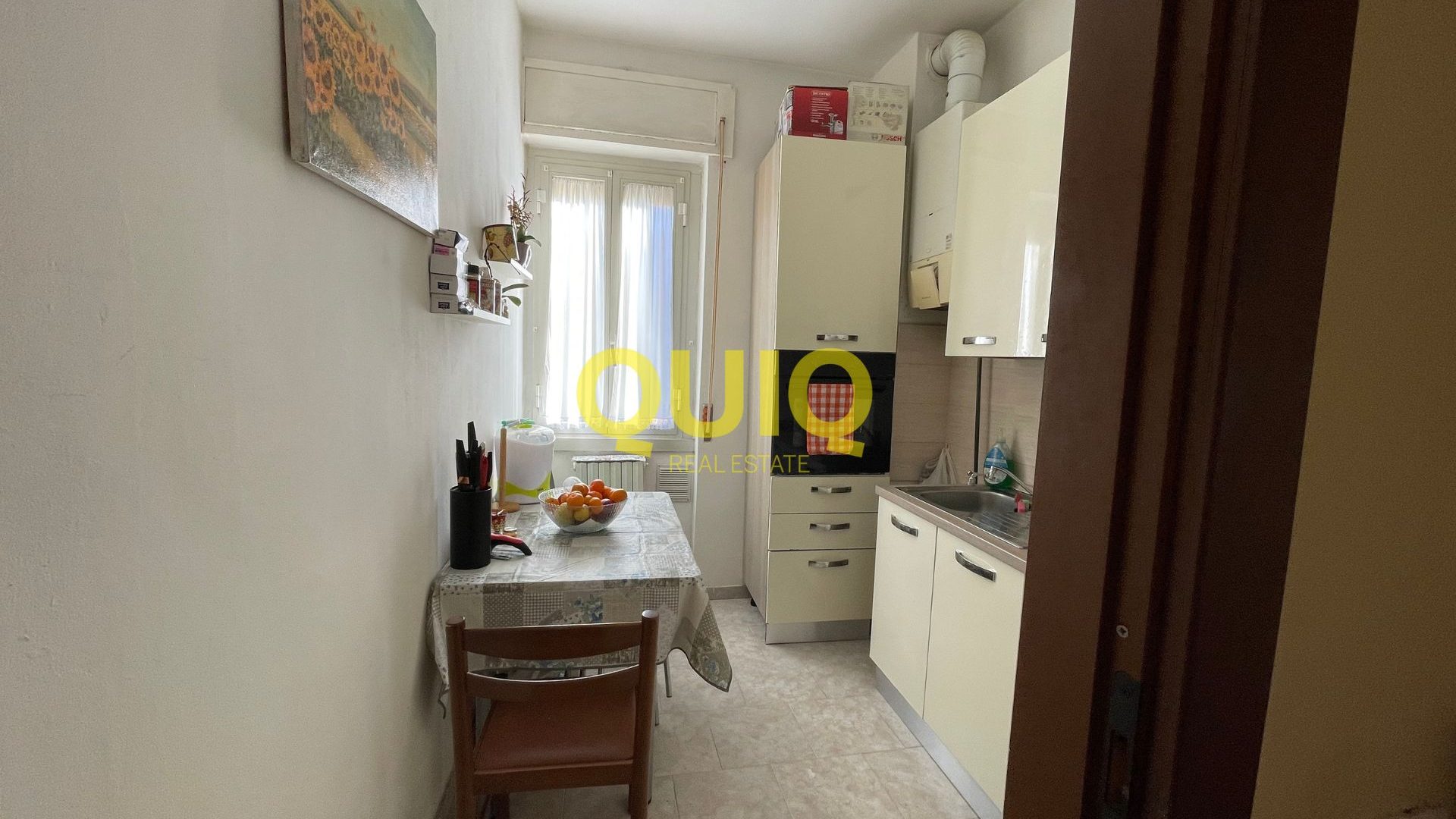 VALMADRERA, BILOCALE CON CUCINA ABITABILE E BALCONE - CENTRO