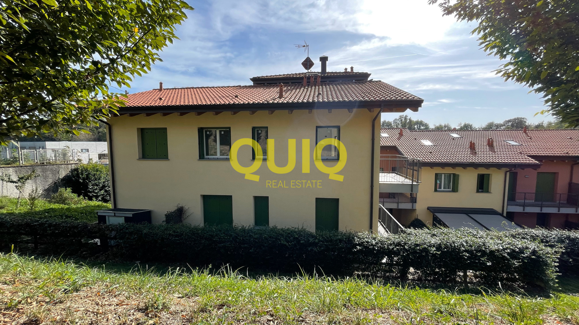 BOSISIO PARINI, BILOCALE  CON AMPIO TERRAZZZO, DA ULTIMARE;  BOX SINGOLO, ZERO BARRIERE ARCHITETTONICHE