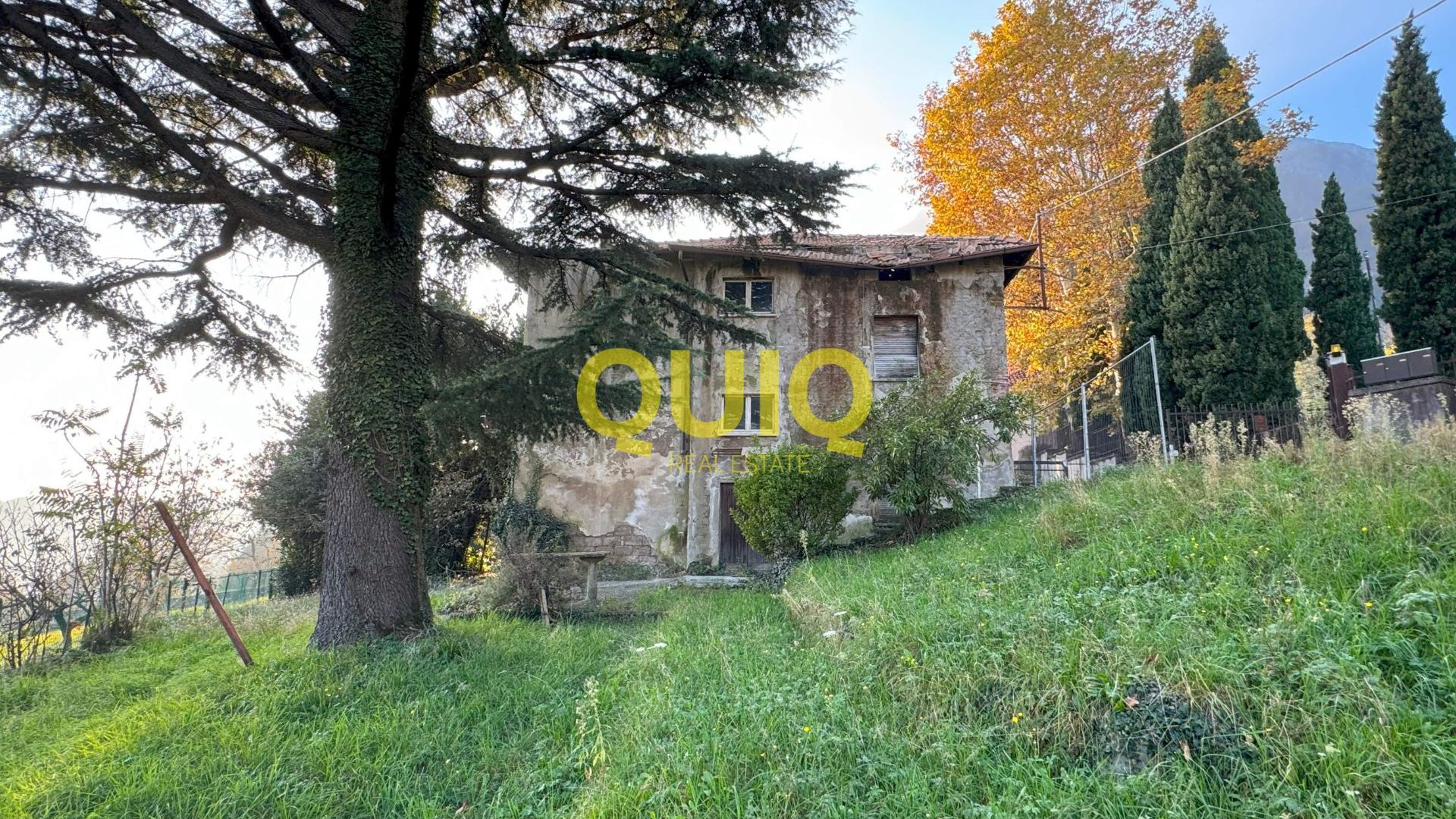 VALMADRERA, CASA INDIPENDENTE IN STATO RUSTICO, LIBERA SU QUATTRO LATI - ZONA SAN MARTINO