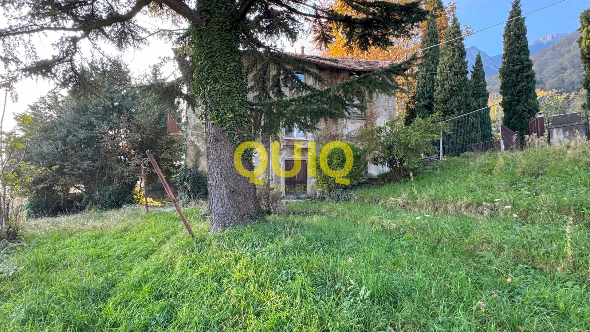 VALMADRERA, CASA INDIPENDENTE IN STATO RUSTICO, LIBERA SU QUATTRO LATI - ZONA SAN MARTINO