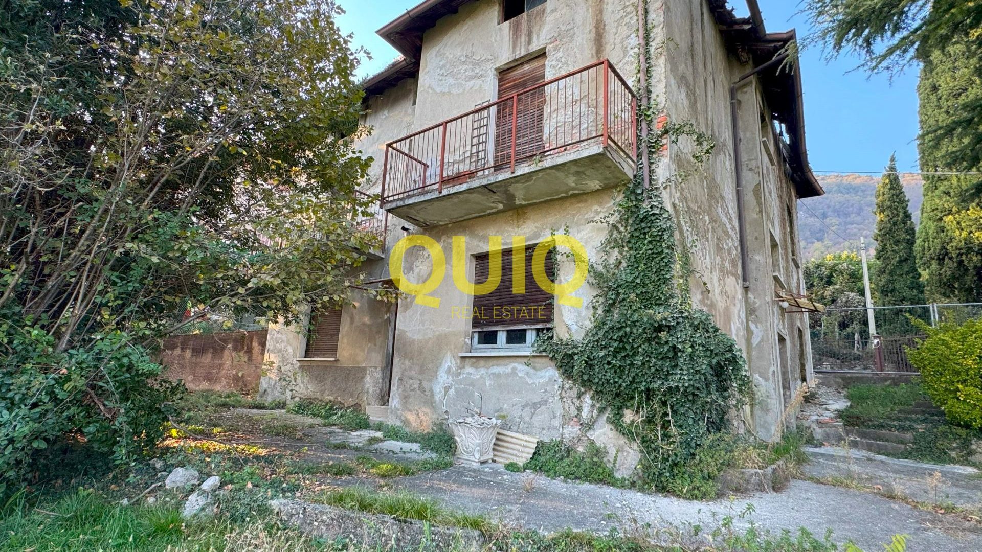VALMADRERA, CASA INDIPENDENTE IN STATO RUSTICO, LIBERA SU QUATTRO LATI - ZONA SAN MARTINO