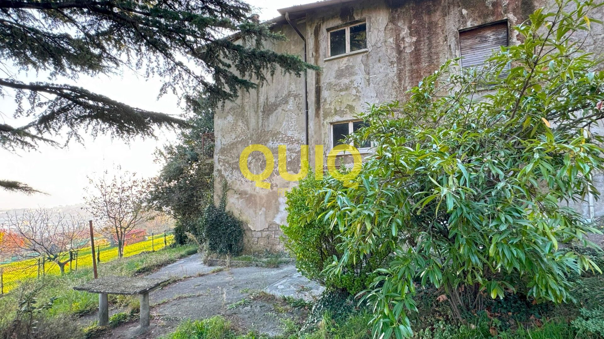 VALMADRERA, CASA INDIPENDENTE IN STATO RUSTICO, LIBERA SU QUATTRO LATI - ZONA SAN MARTINO