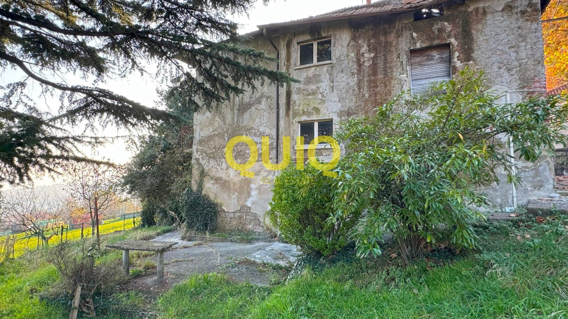 VALMADRERA, CASA INDIPENDENTE IN STATO RUSTICO, LIBERA SU QUATTRO LATI - ZONA SAN MARTINO