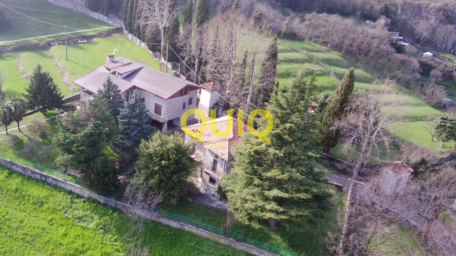 VALMADRERA, CASA INDIPENDENTE IN STATO RUSTICO, LIBERA SU QUATTRO LATI - ZONA SAN MARTINO