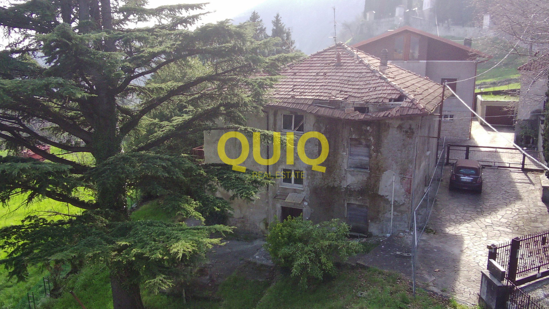 VALMADRERA, CASA INDIPENDENTE IN STATO RUSTICO, LIBERA SU QUATTRO LATI - ZONA SAN MARTINO