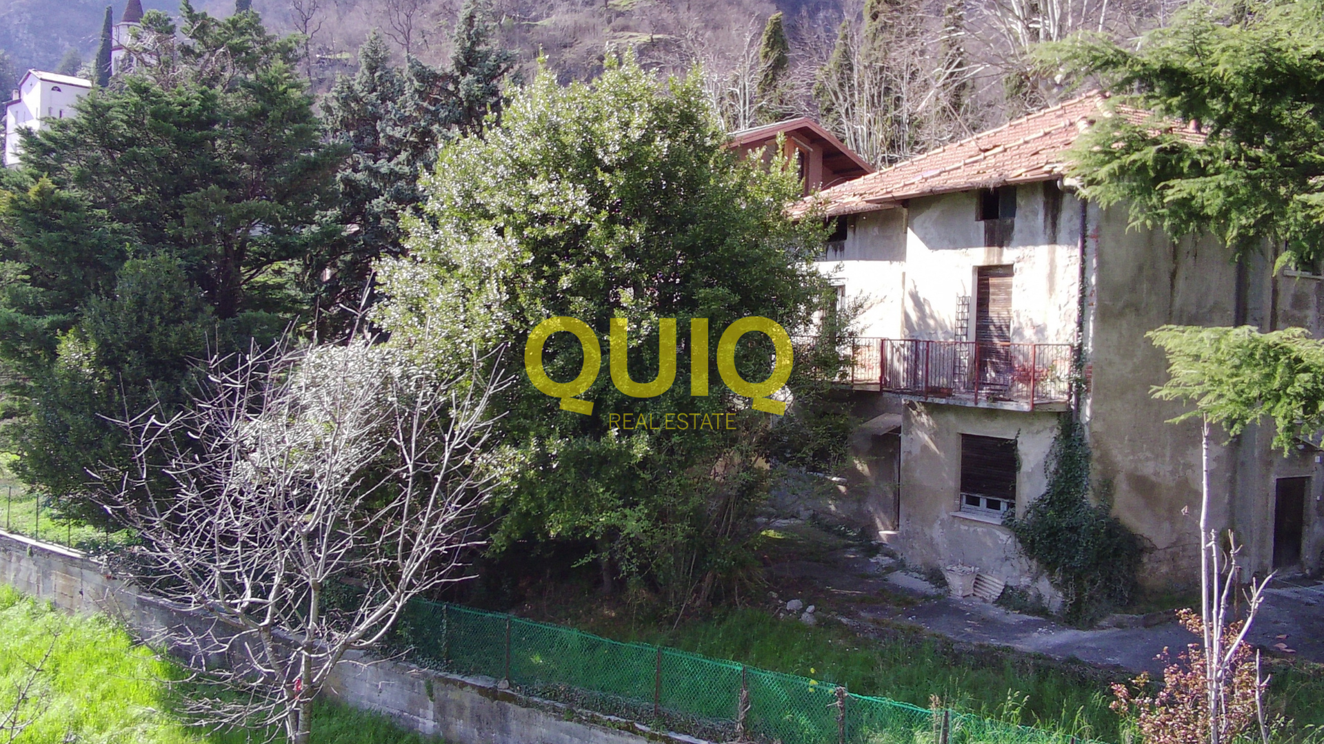 VALMADRERA, CASA INDIPENDENTE IN STATO RUSTICO, LIBERA SU QUATTRO LATI - ZONA SAN MARTINO