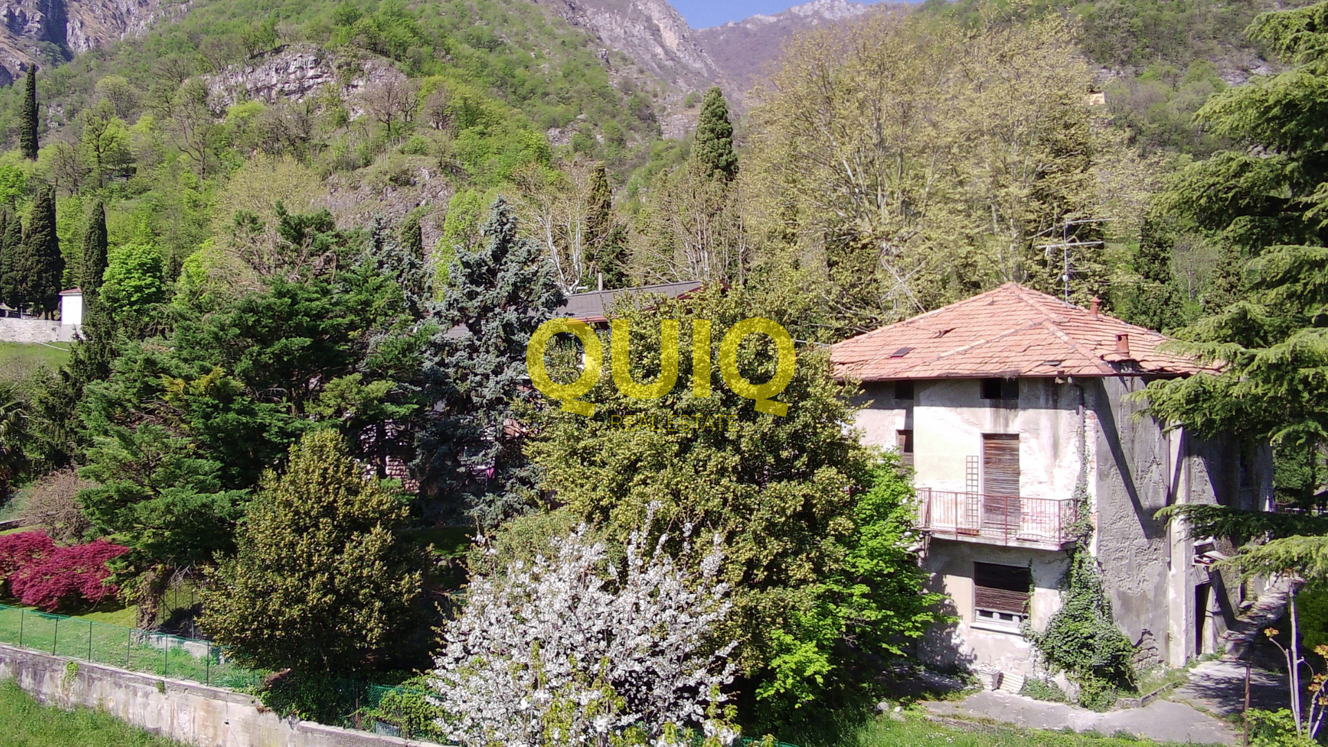 VALMADRERA, CASA INDIPENDENTE IN STATO RUSTICO, LIBERA SU QUATTRO LATI - ZONA SAN MARTINO