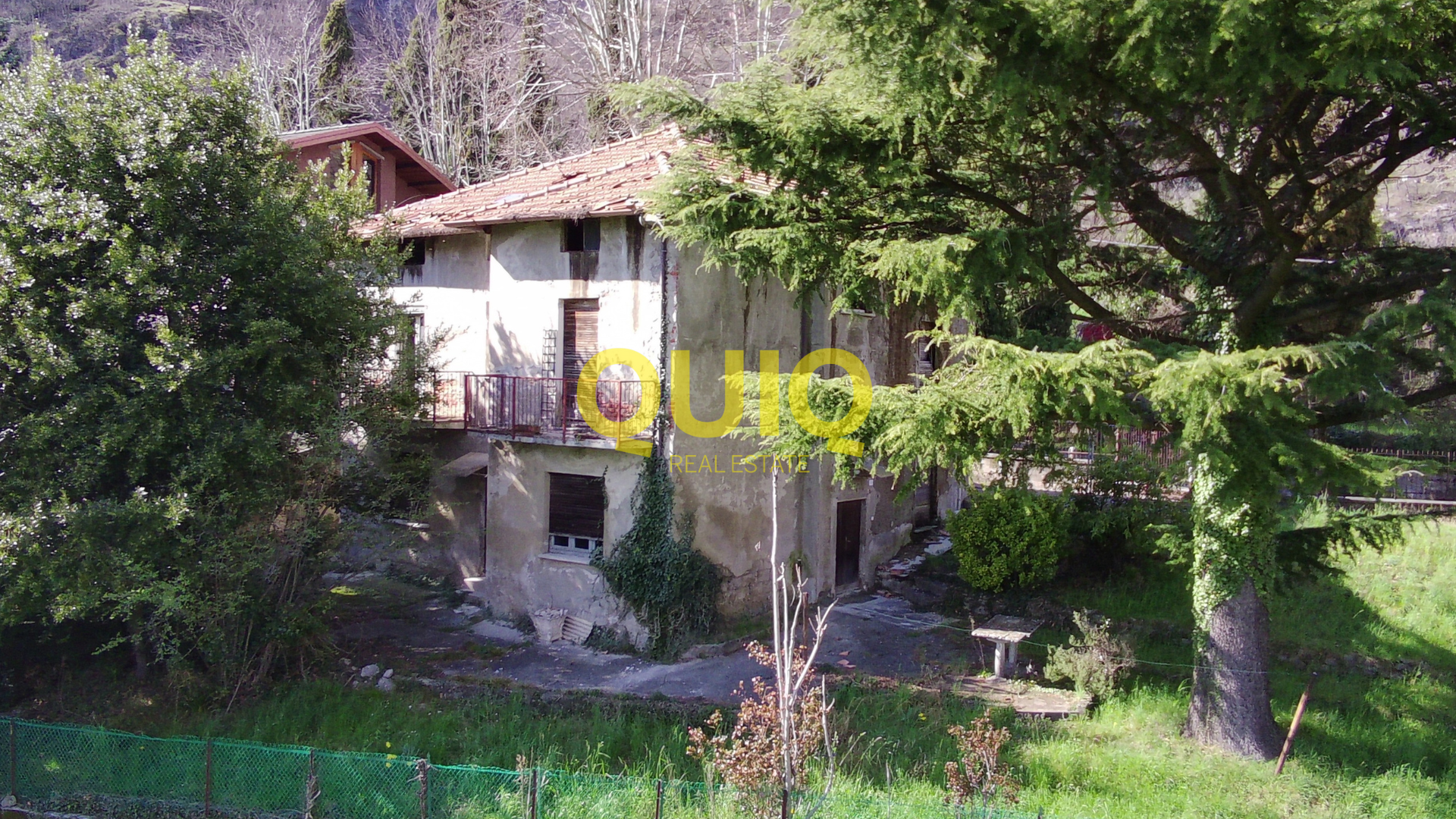 VALMADRERA, CASA INDIPENDENTE IN STATO RUSTICO, LIBERA SU QUATTRO LATI - ZONA SAN MARTINO