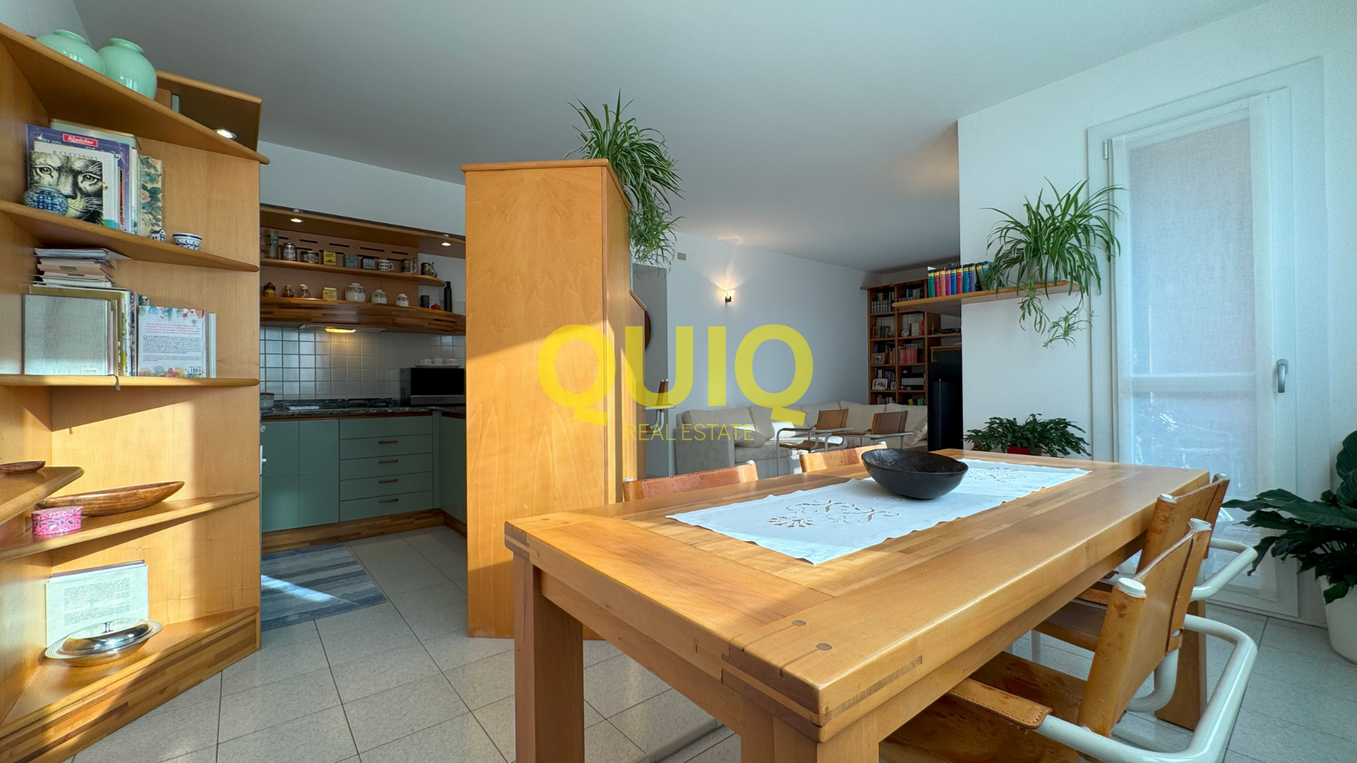 VALMADRERA, TRILOCALE 100 MQ, CON  2 SERVIZI, LAVANDERIA, TERRAZZI E BOX  DOPPIO - ZONA SAN DIONIGI