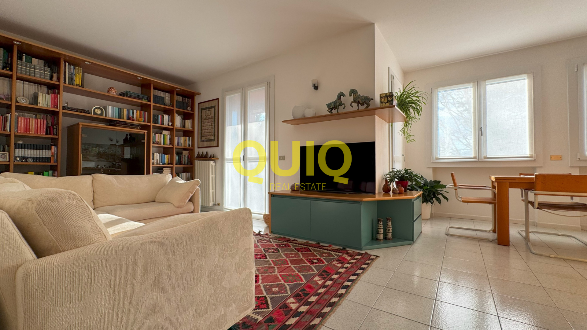 VALMADRERA, TRILOCALE 100 MQ, CON  2 SERVIZI, LAVANDERIA, TERRAZZI E BOX  DOPPIO - ZONA SAN DIONIGI