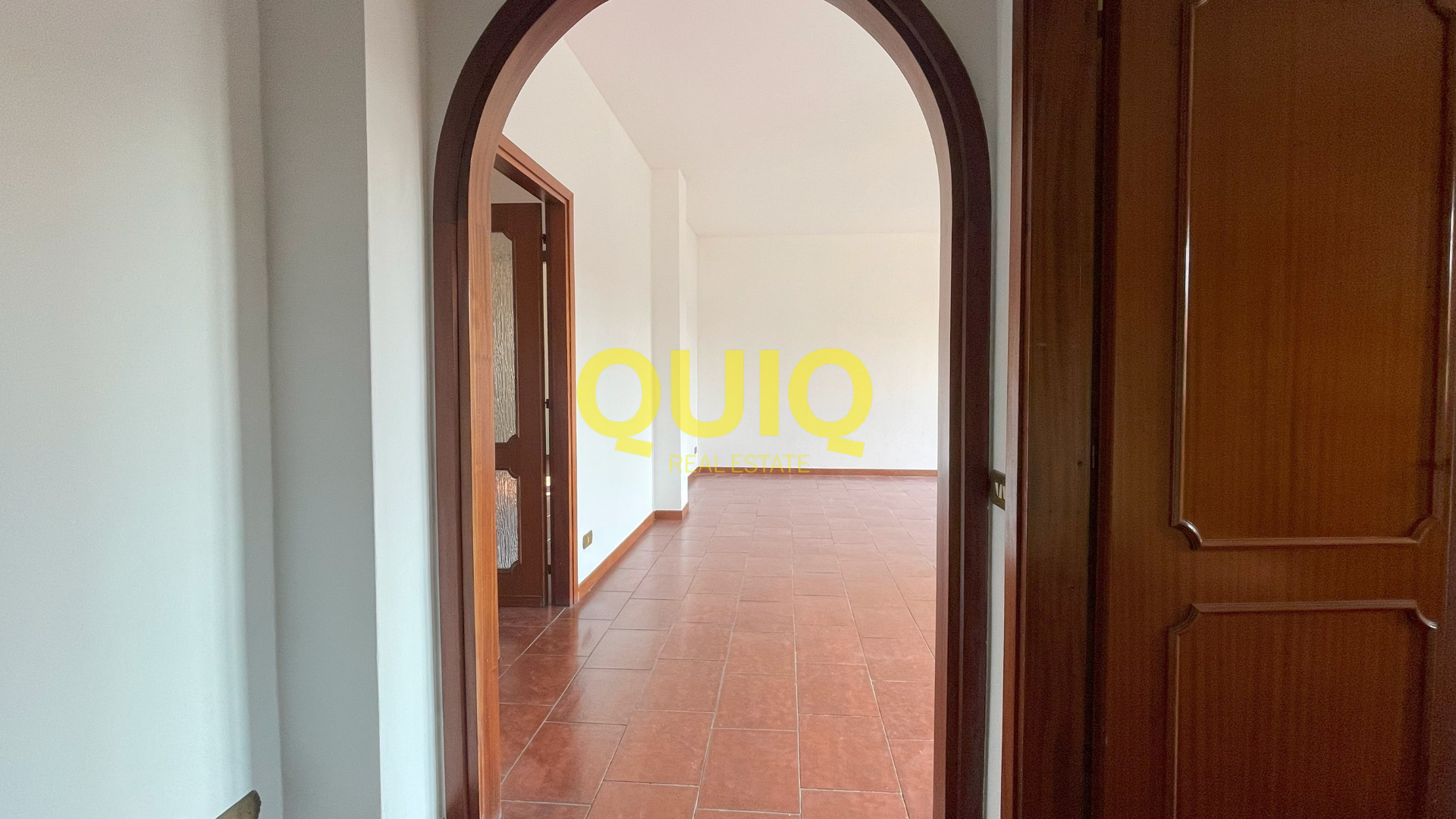 VALMADRERA, QUADRILOCALE CON AMPIO TERRAZZO, BOX DOPPIO E CANTINA