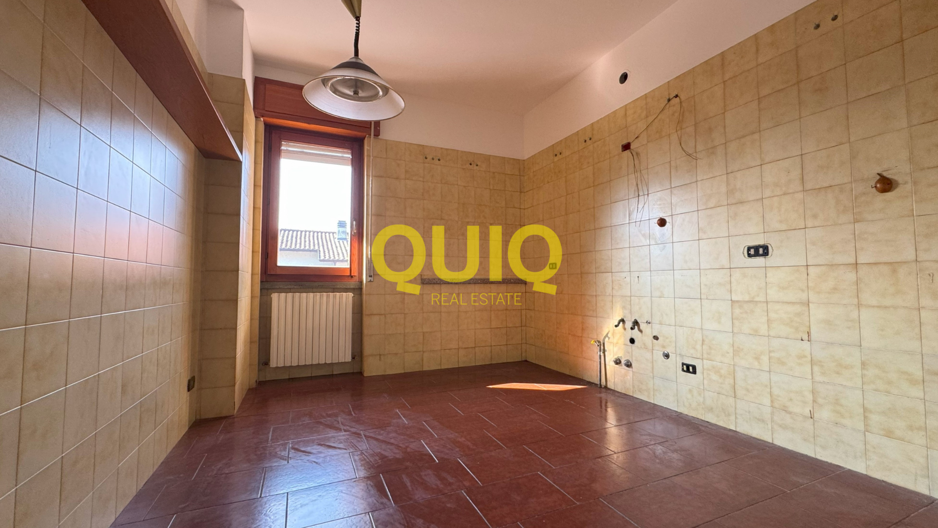 VALMADRERA, QUADRILOCALE CON AMPIO TERRAZZO, BOX DOPPIO E CANTINA
