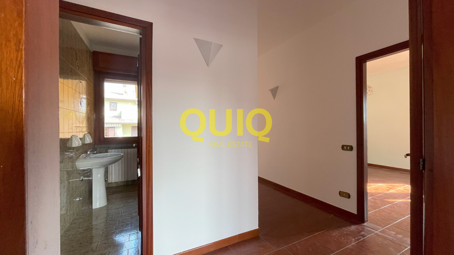 VALMADRERA, QUADRILOCALE CON AMPIO TERRAZZO, BOX DOPPIO E CANTINA