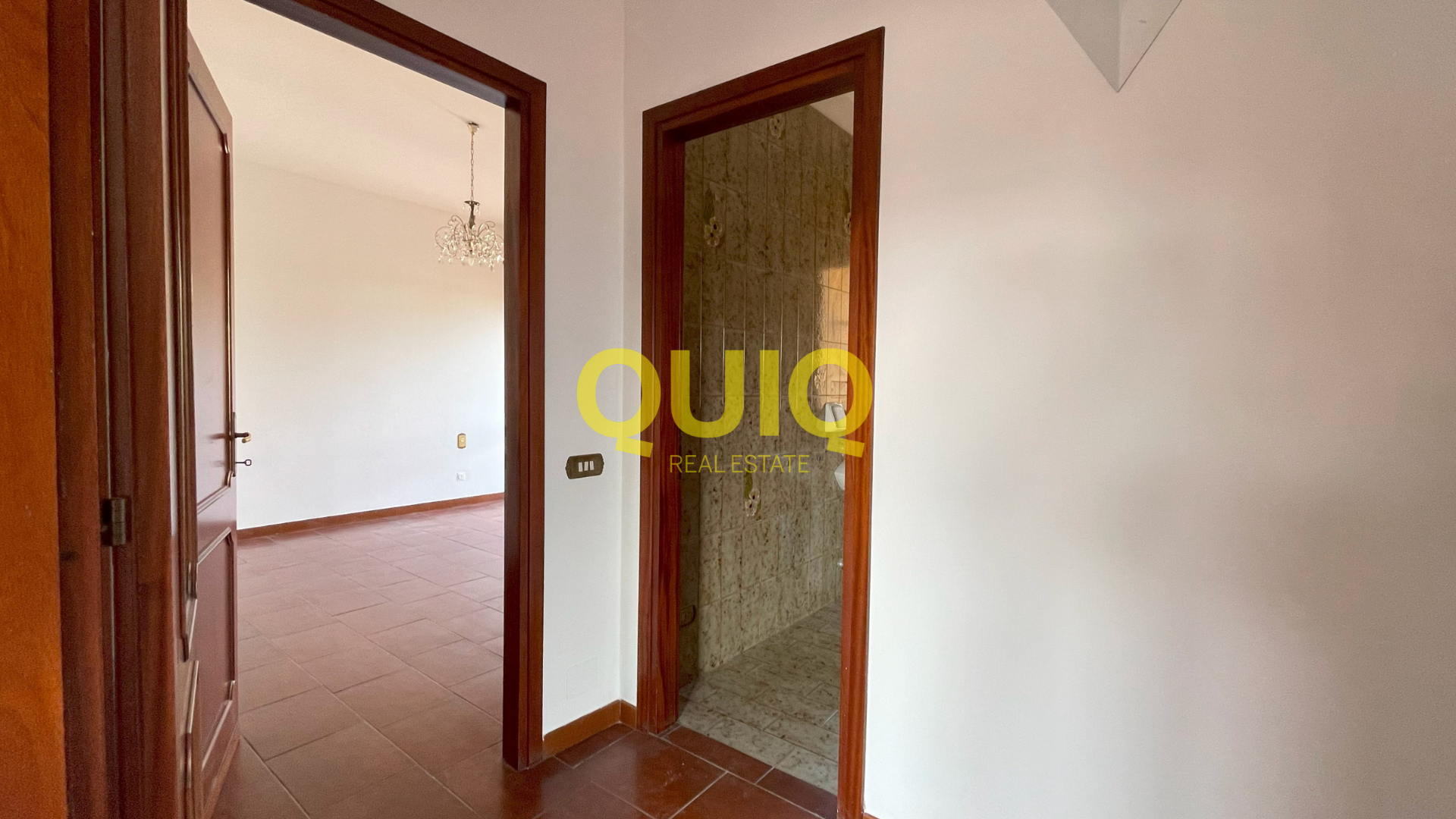 VALMADRERA, QUADRILOCALE CON AMPIO TERRAZZO, BOX DOPPIO E CANTINA
