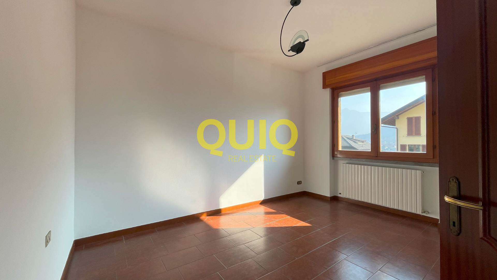VALMADRERA, QUADRILOCALE CON AMPIO TERRAZZO, BOX DOPPIO E CANTINA