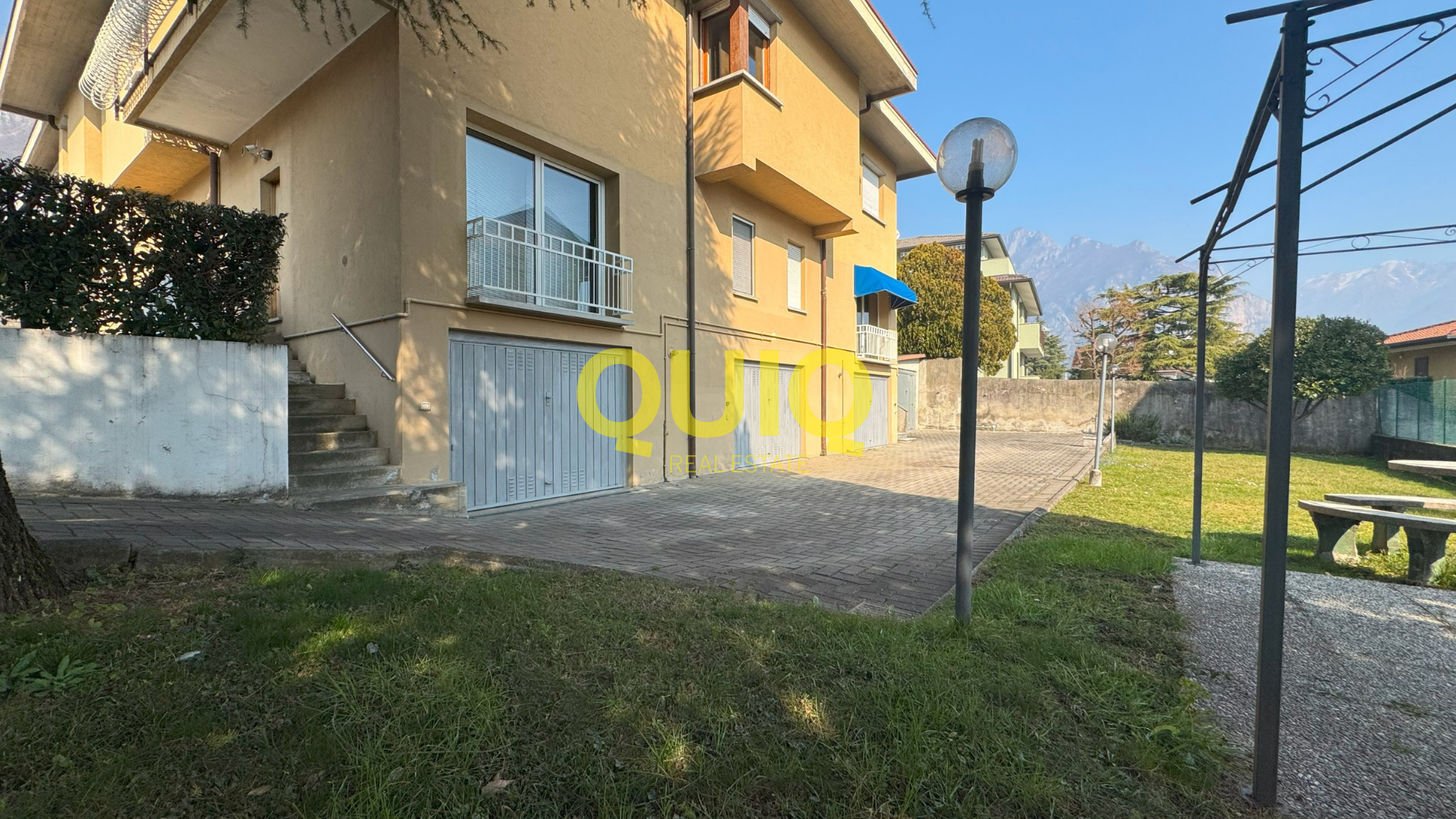 VALMADRERA, QUADRILOCALE CON AMPIO TERRAZZO, BOX DOPPIO E CANTINA