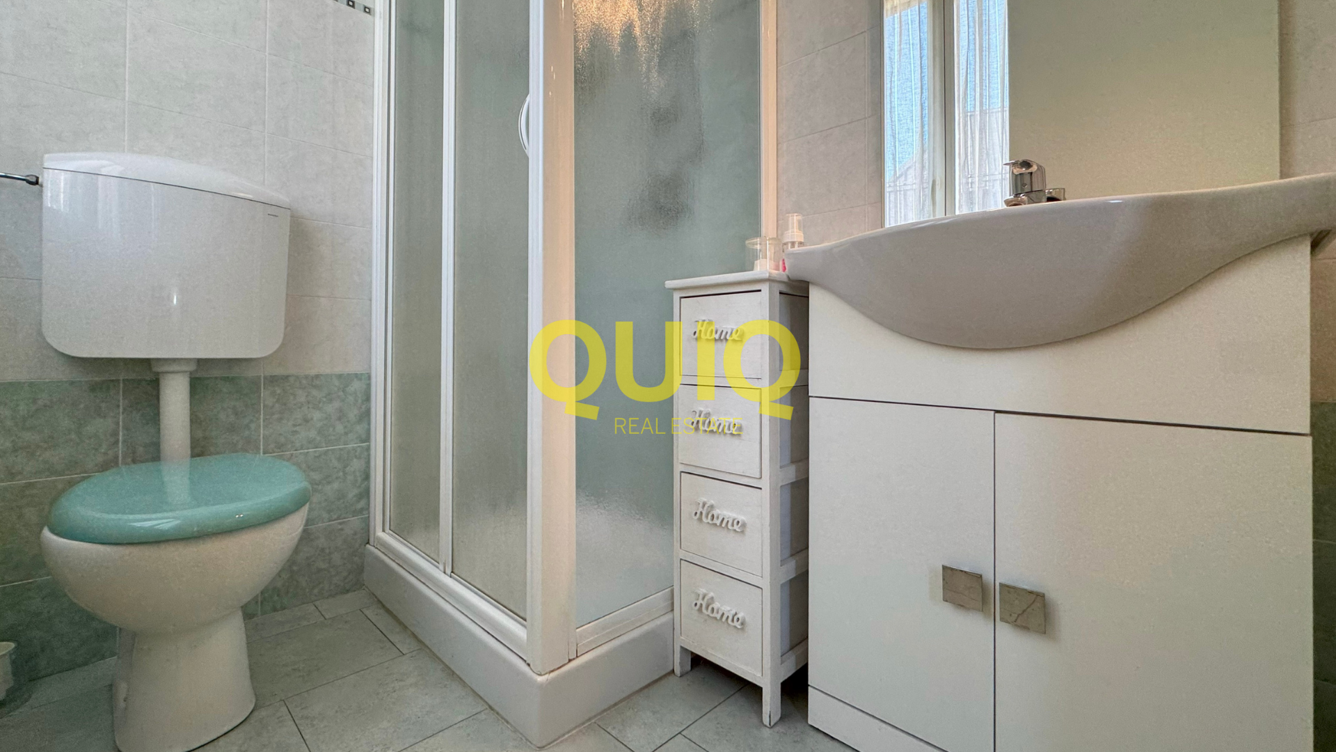 LECCO, TRILOCALE CON BALCONE, DOPPI SERVIZI, VISTA LAGO, SOLAIO E CANTINA