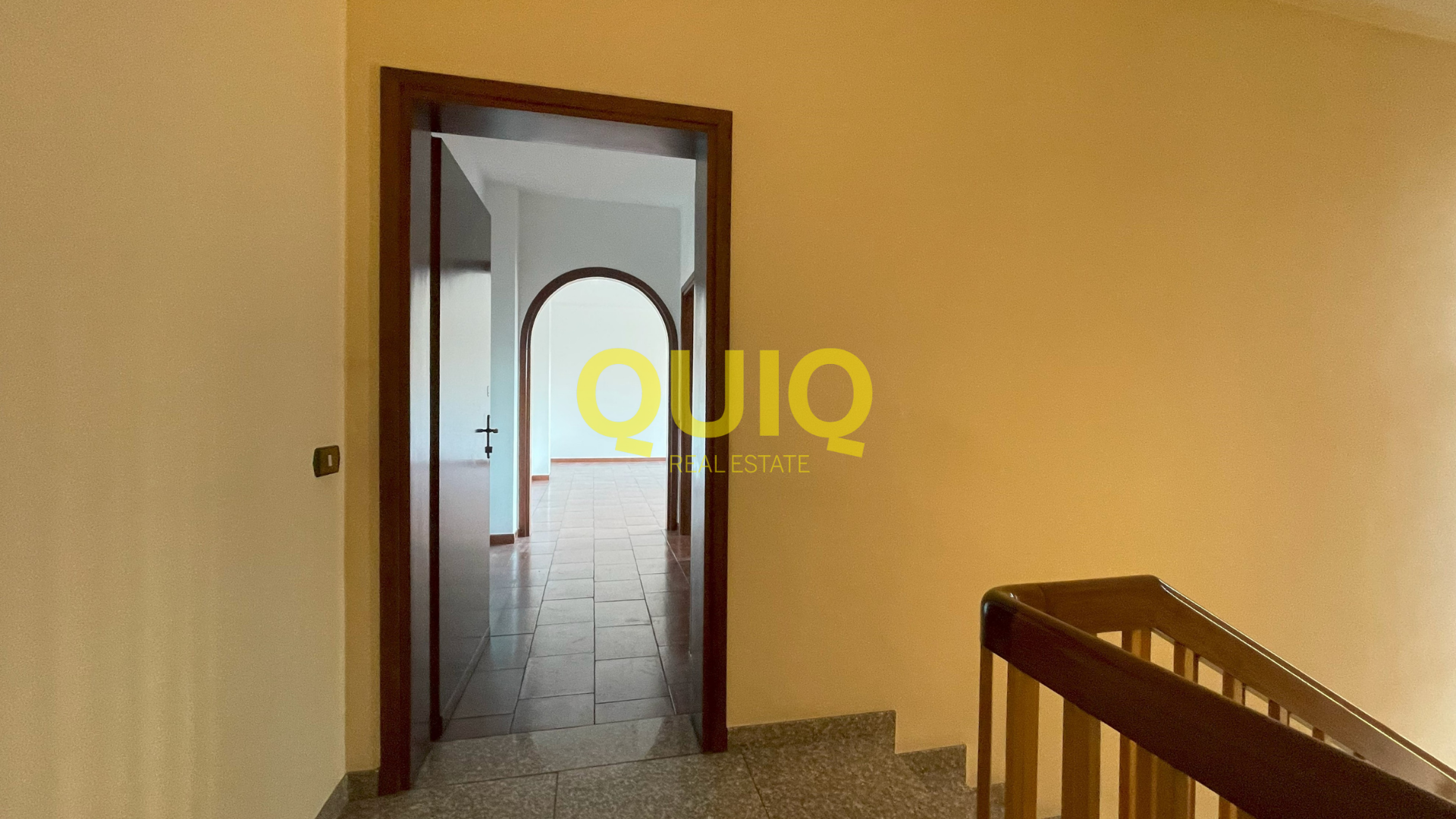 VALMADRERA, QUADRILOCALE CON AMPIO TERRAZZO, BOX DOPPIO E CANTINA