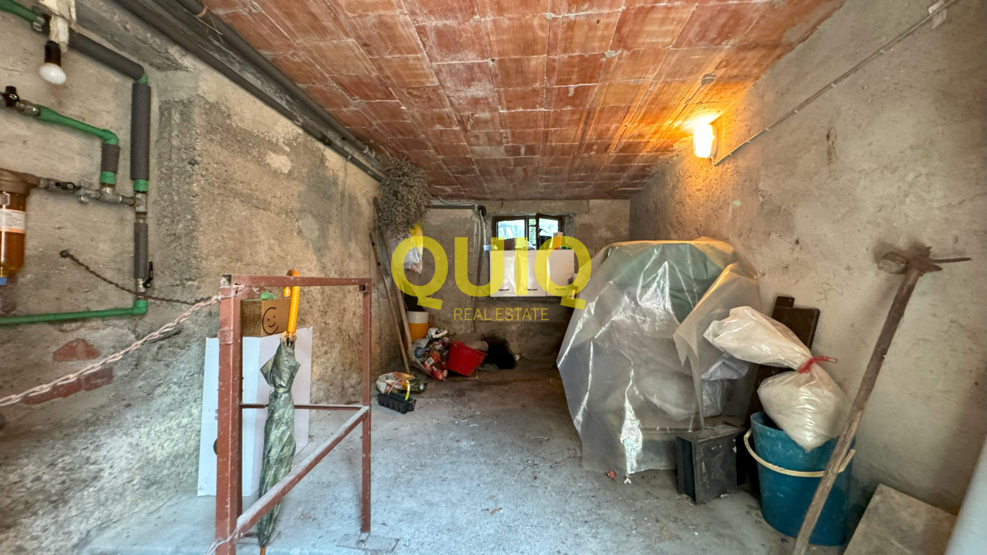 VALMADRERA, CASA INDIPENDENTE CON GIARDINO E  DUE POSTI AUTO