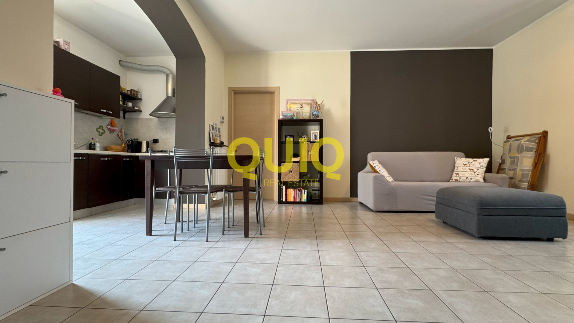 CALOLZIOCORTE, BILOCALE MODERNO CON AMPIO TERRAZZO ABITABILE