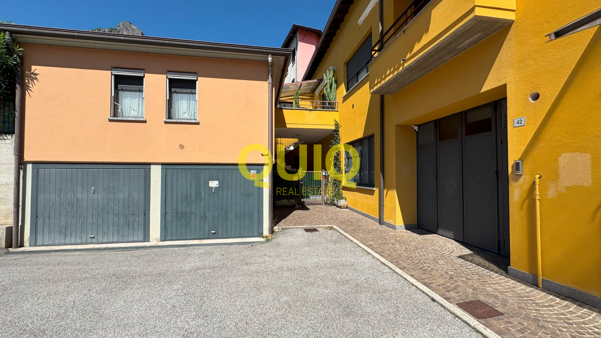 VALMADRERA, TRILOCALE CON TERRAZZO, DOPPI SERVIZI E BOX DOPPIO