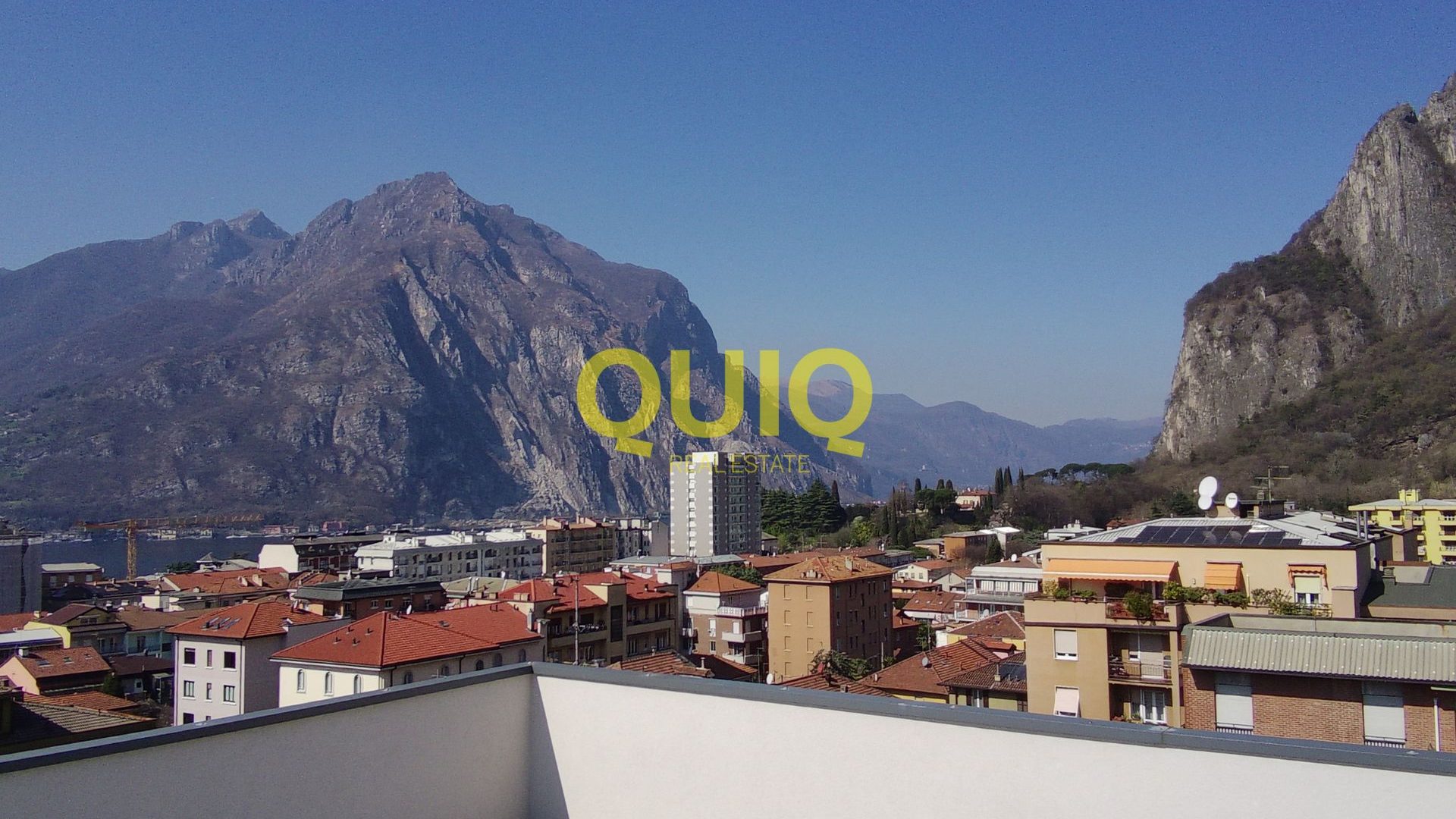 LECCO, ATTICO PANORAMICO IN CLASSE ENERGETICA A4, BOX DOPPIO E CANTINA