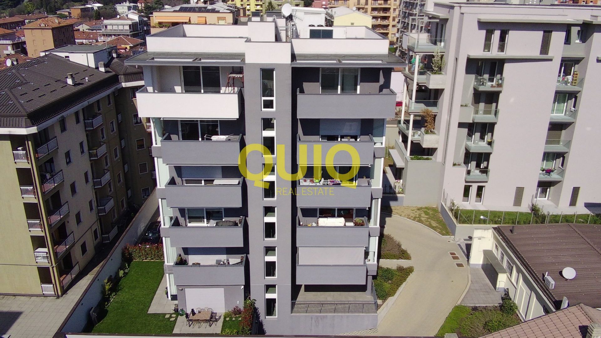 LECCO, ATTICO PANORAMICO IN CLASSE ENERGETICA A4, BOX DOPPIO E CANTINA