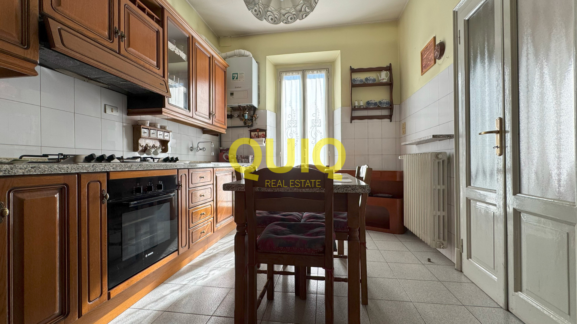 Valmadrera, quadrilocale con terrazzo abitabile e ampio box/magazzino – zero spese condominiali