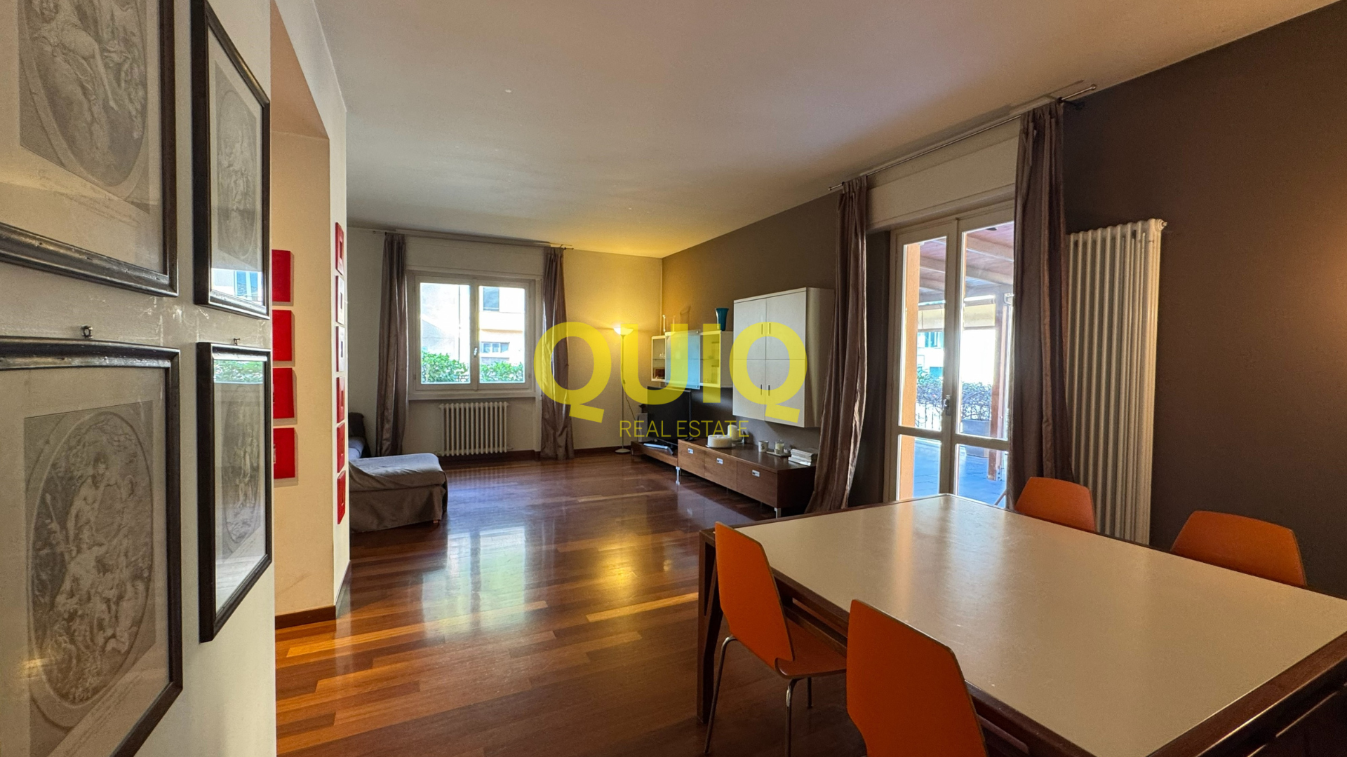 Valmadrera, trilocale con due terrazzi, doppi servizi e posto auto coperto – zero spese condominiali