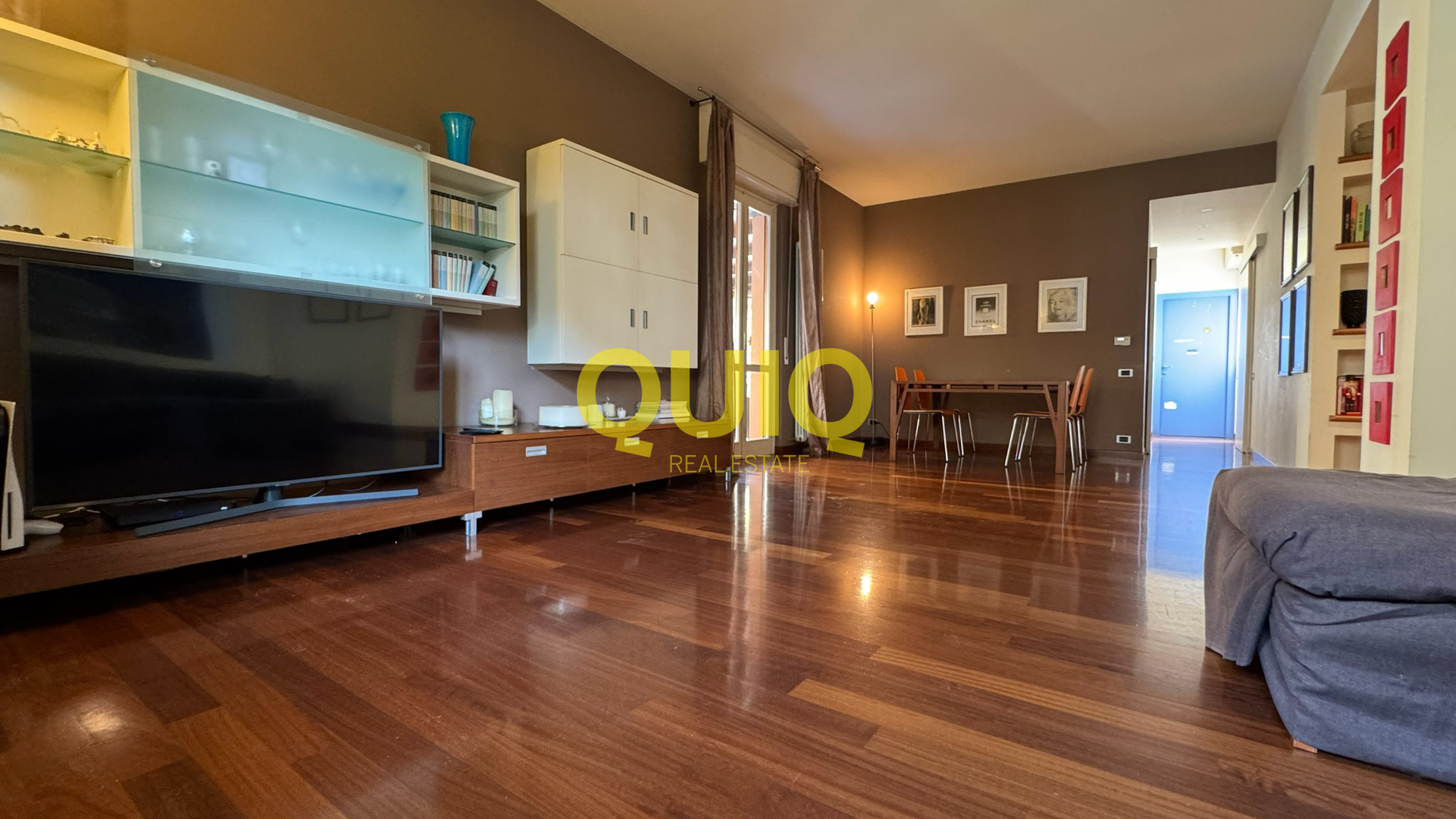 Valmadrera, trilocale con due terrazzi, doppi servizi e posto auto coperto – zero spese condominiali