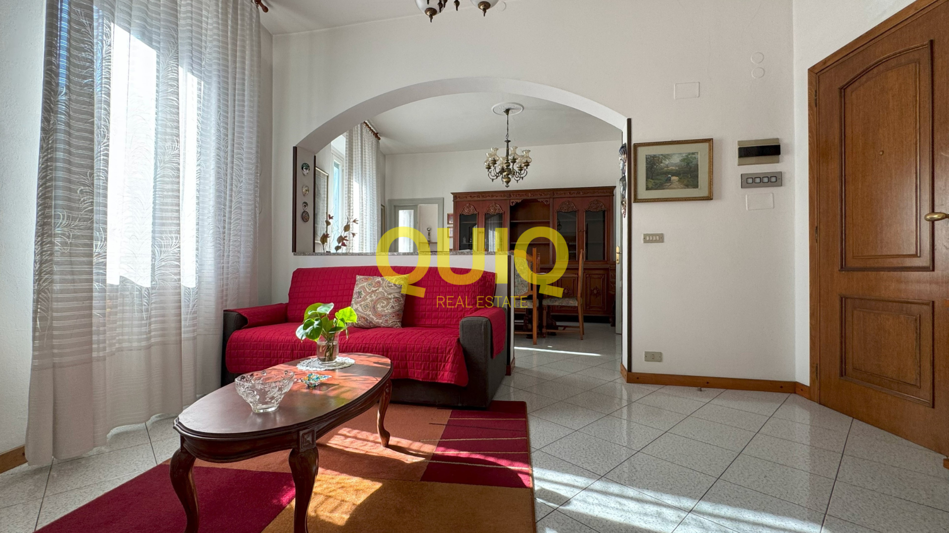 Valmadrera, quadrilocale con terrazzo abitabile e ampio box/magazzino – zero spese condominiali