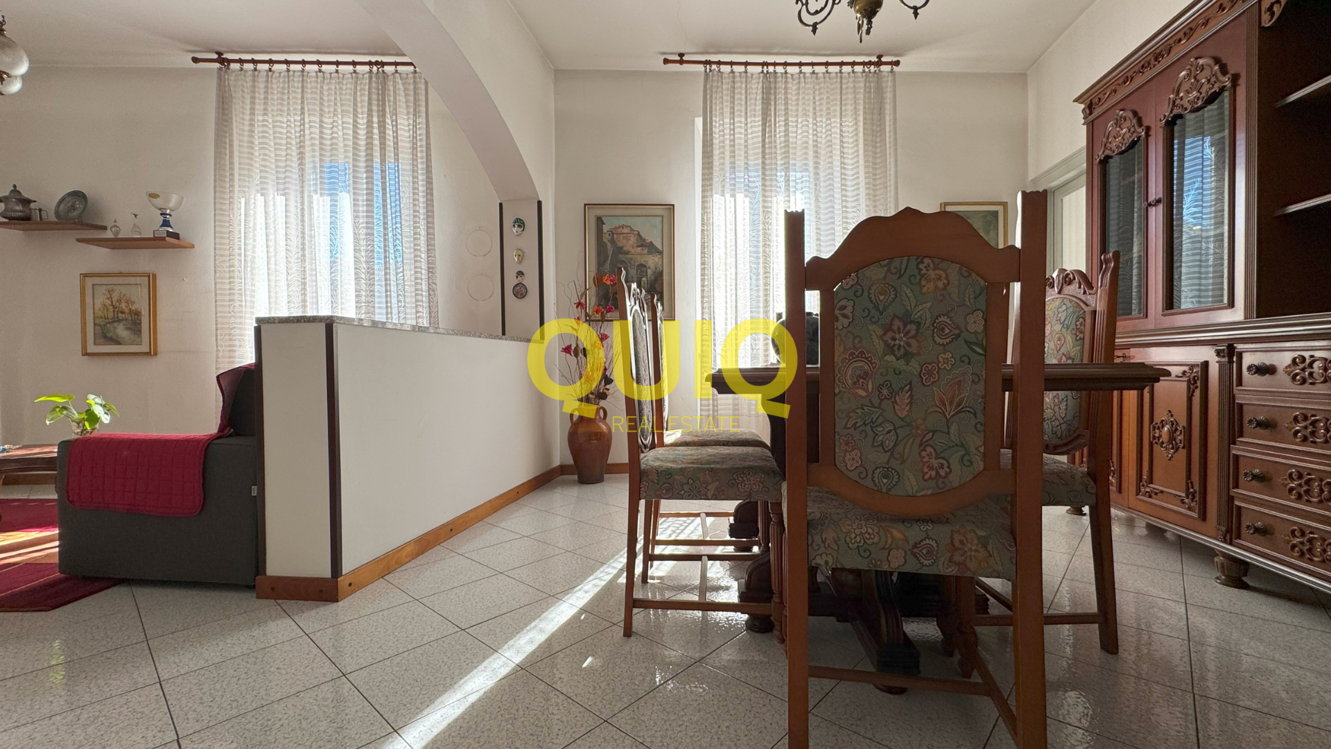 Valmadrera, quadrilocale con terrazzo abitabile e ampio box/magazzino – zero spese condominiali