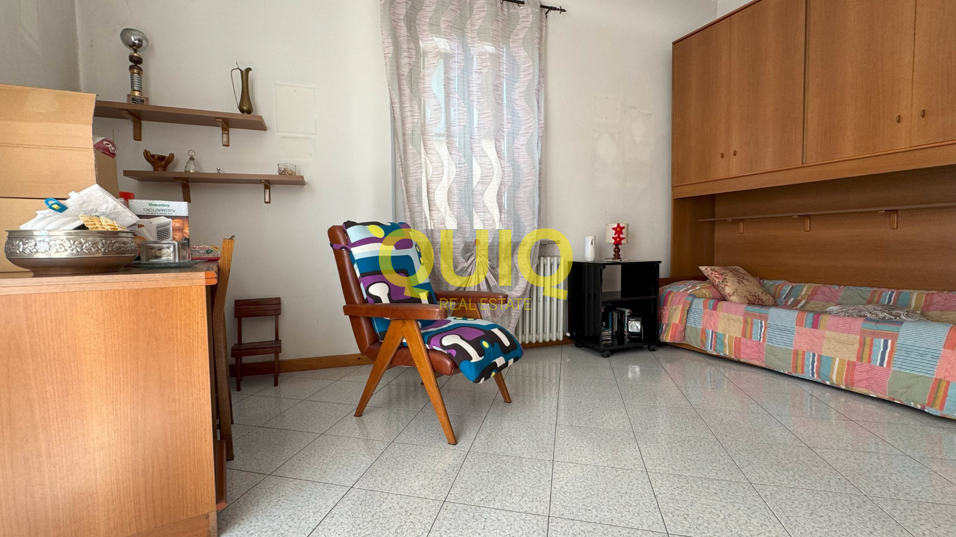 Valmadrera, quadrilocale con terrazzo abitabile e ampio box/magazzino – zero spese condominiali