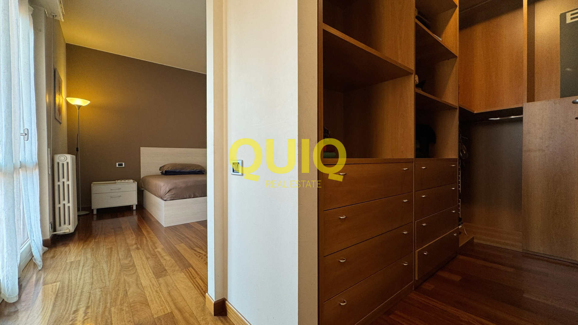 Valmadrera, trilocale con due terrazzi, doppi servizi e posto auto coperto – zero spese condominiali