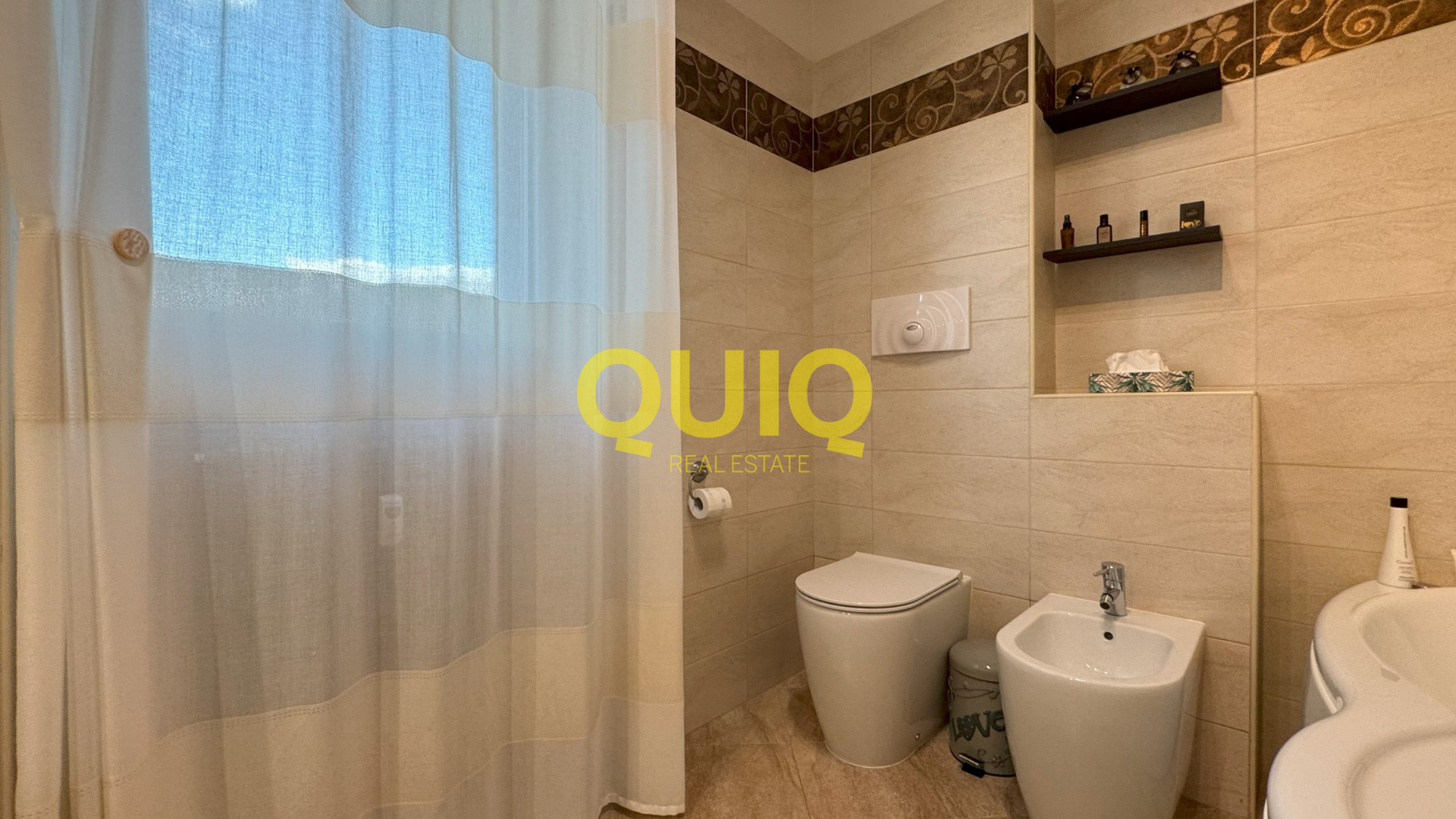 VALMADRERA, TRILOCALE IN CLASSE EN. "C", CON BOX E CANTINA