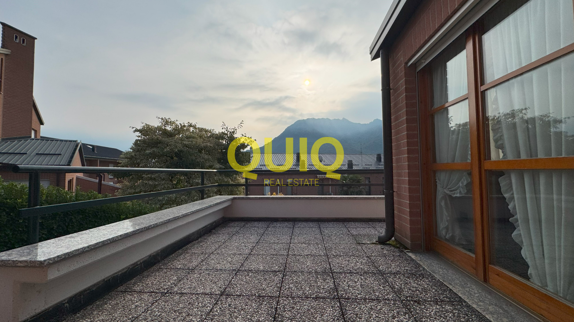 Valmadrera, bifamiliare con giardino, box 55 mq e cantina