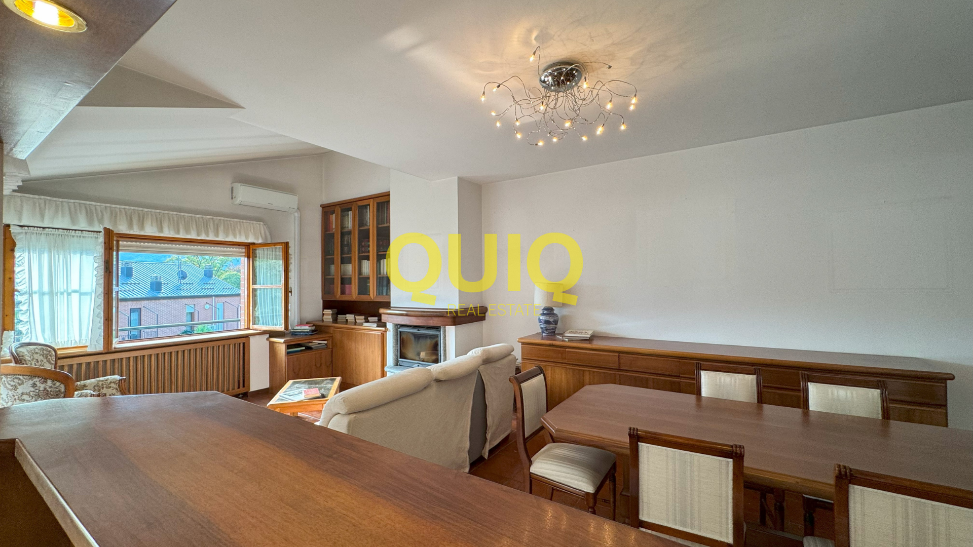 Valmadrera, bifamiliare con giardino, box 55 mq e cantina