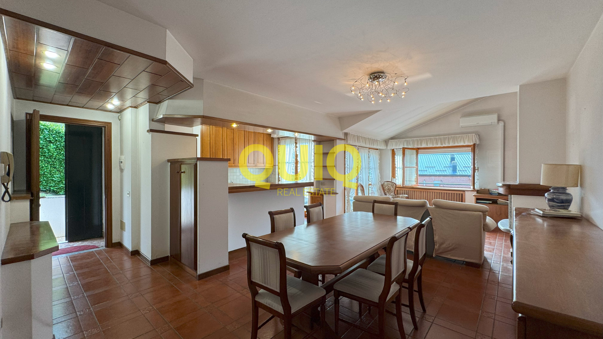 Valmadrera, bifamiliare con giardino, box 55 mq e cantina