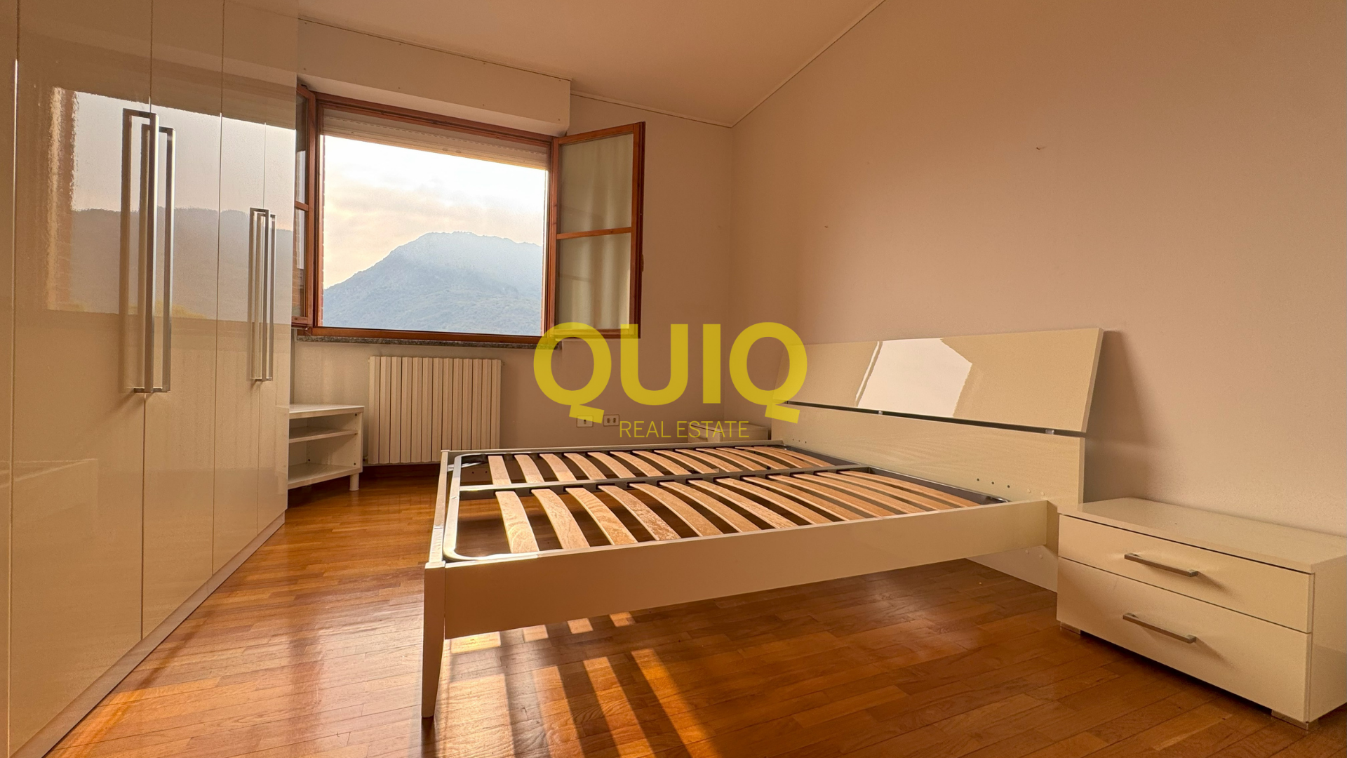 Valmadrera, bifamiliare con giardino, box 55 mq e cantina