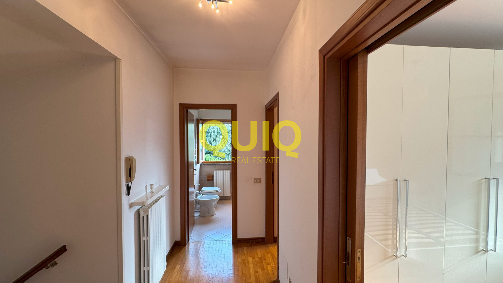 Valmadrera, bifamiliare con giardino, box 55 mq e cantina