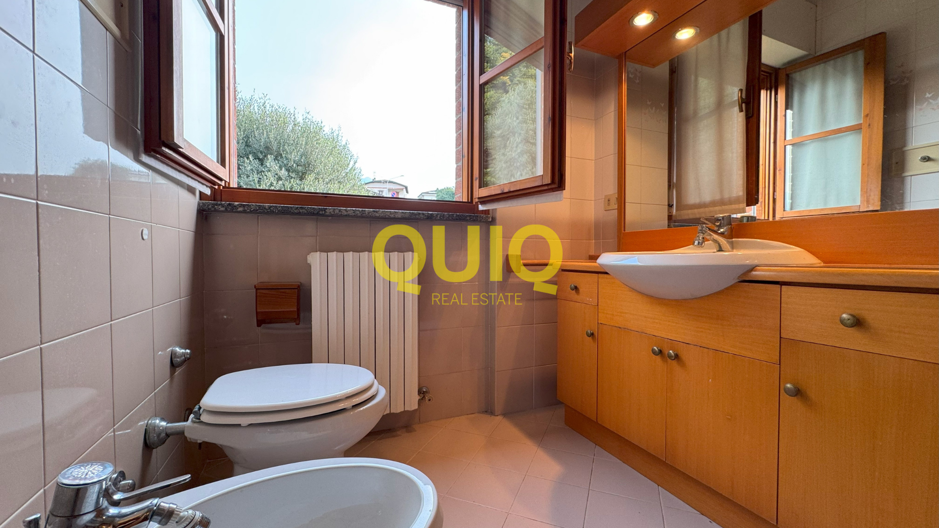 Valmadrera, bifamiliare con giardino, box 55 mq e cantina