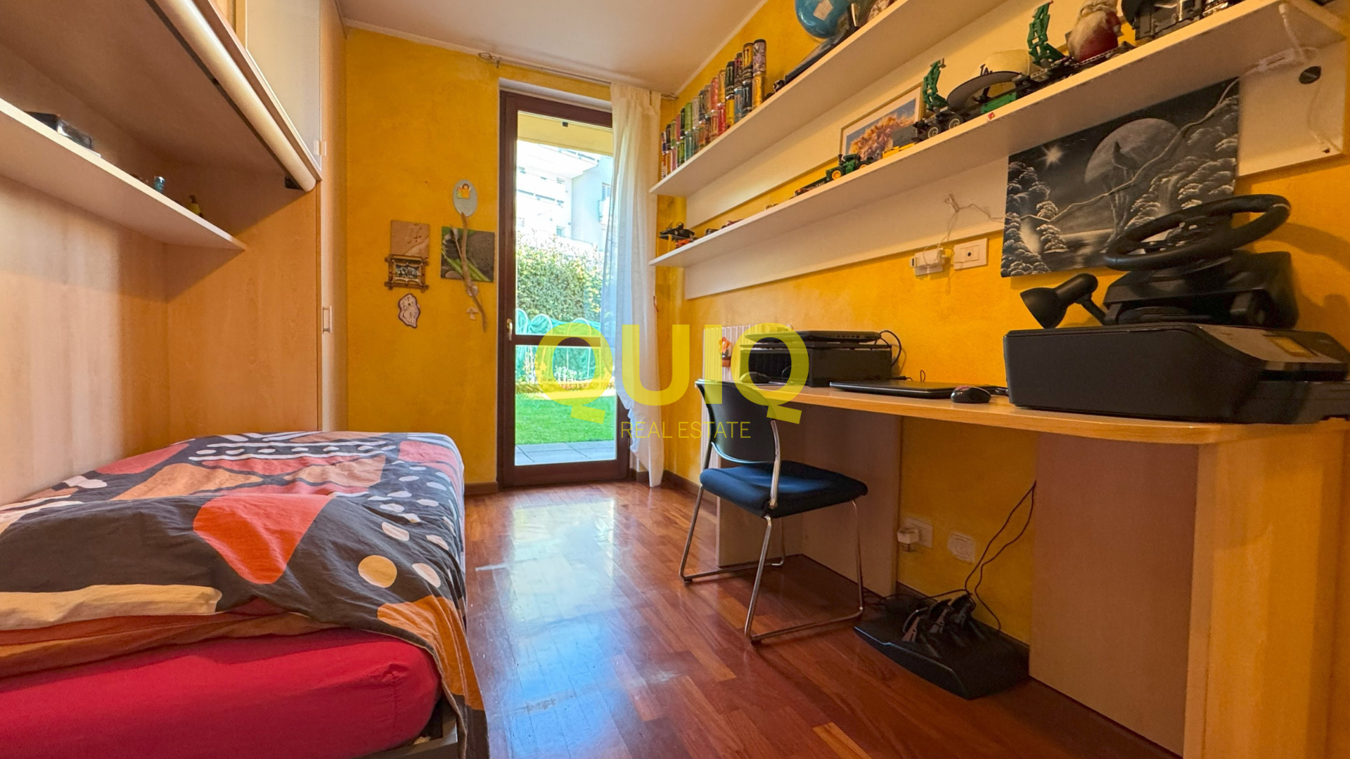 Valmadrera, trilocale al piano terra con box, cantina e doppio giardino