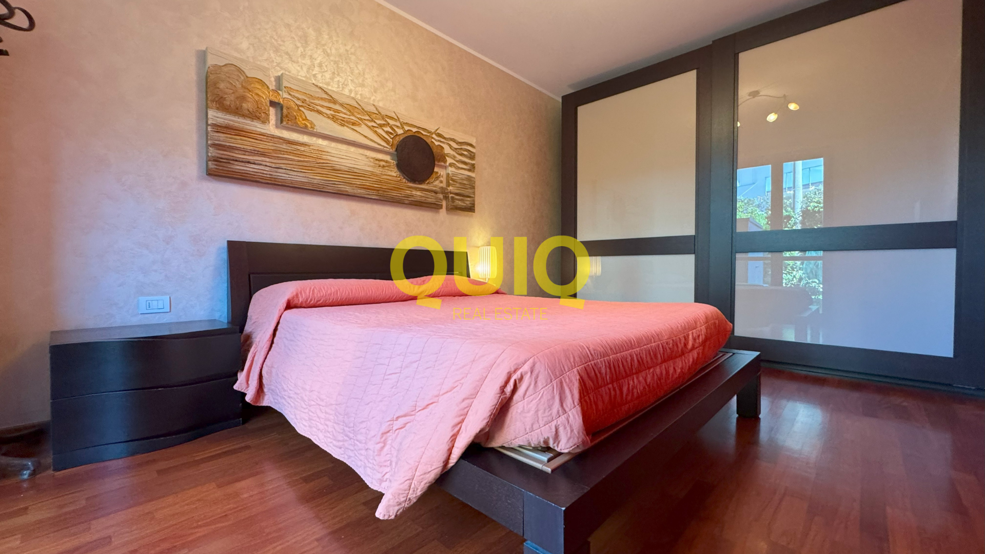 Valmadrera, trilocale al piano terra con box, cantina e doppio giardino