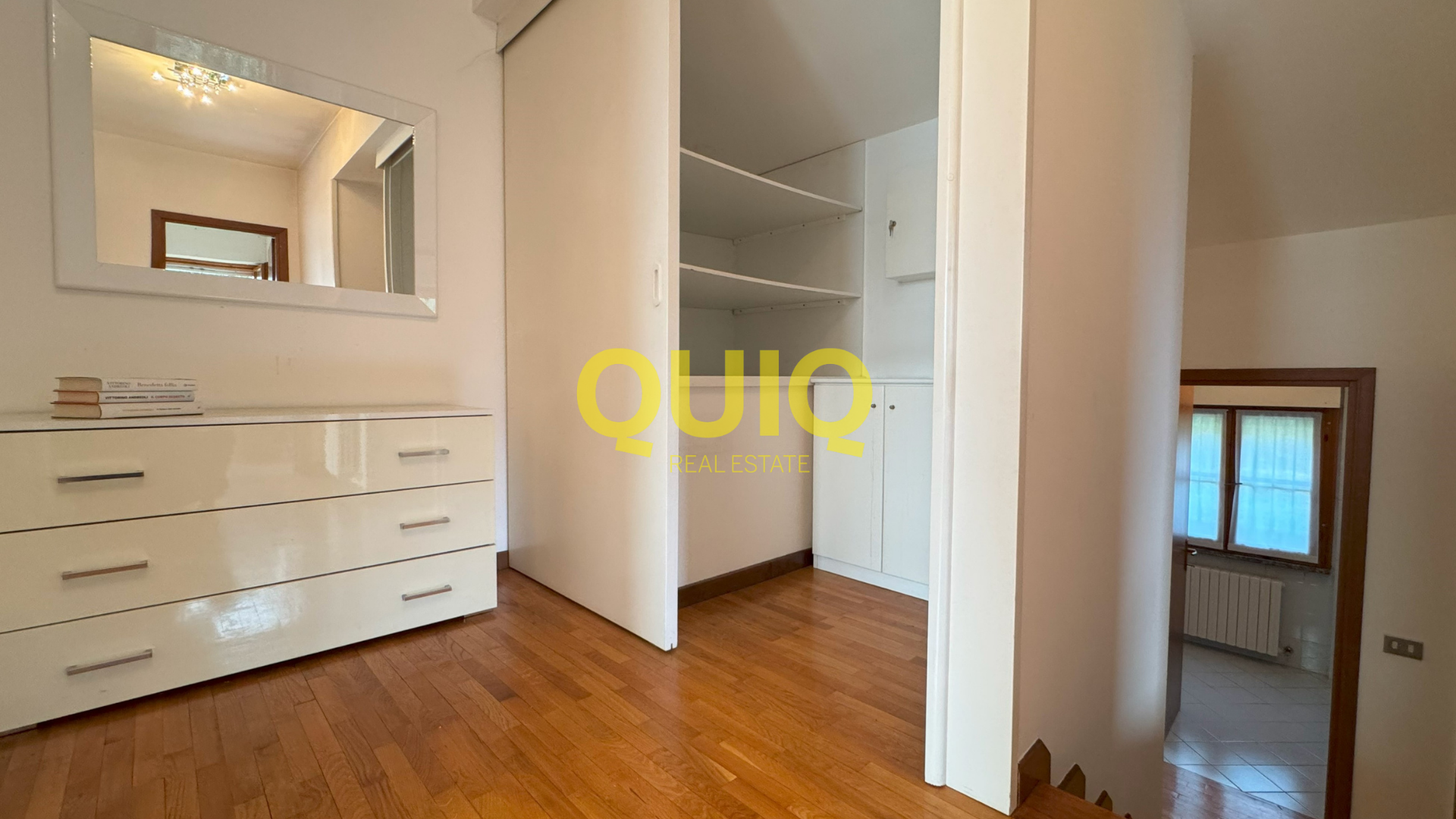 Valmadrera, bifamiliare con giardino, box 55 mq e cantina