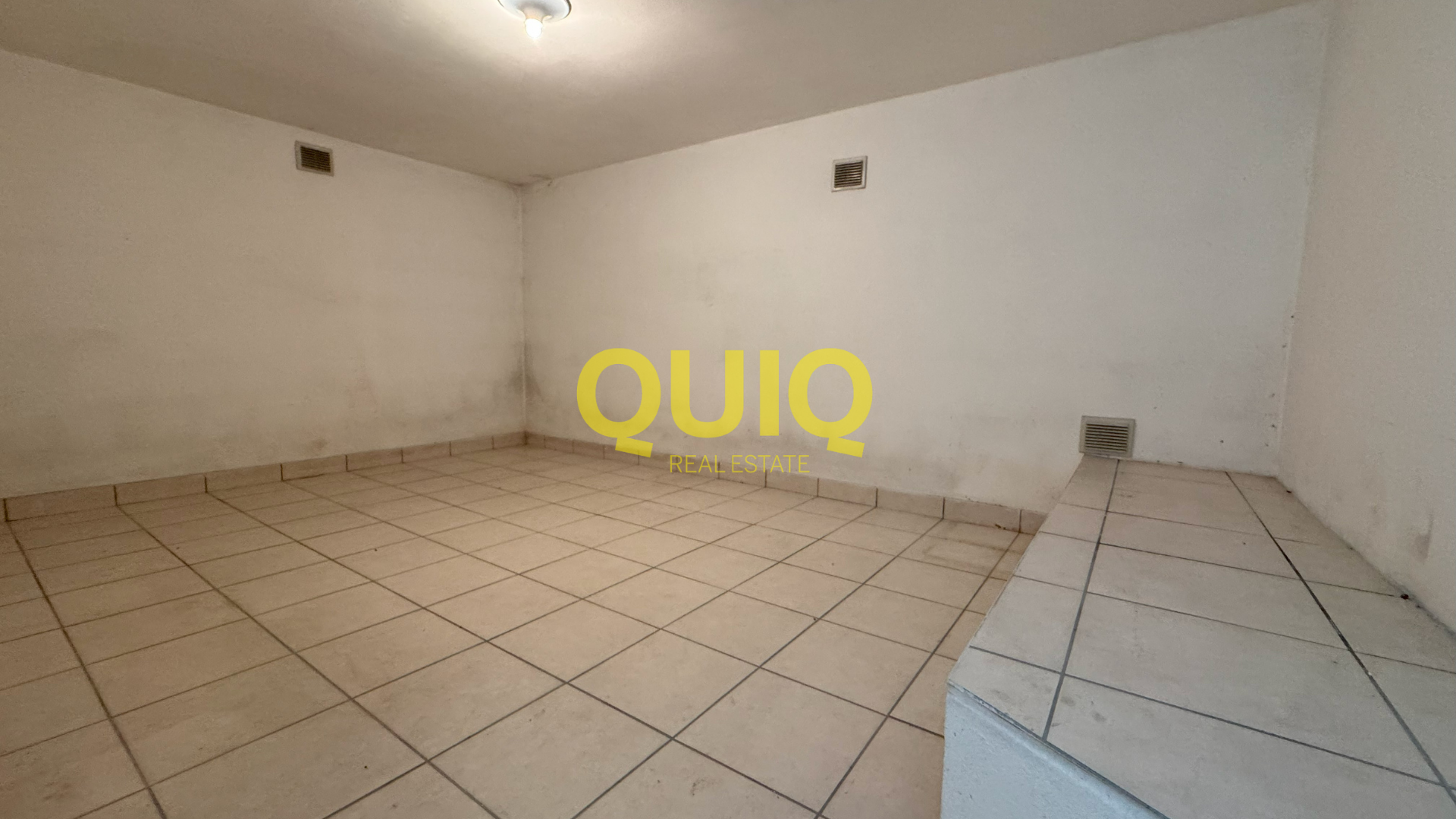 Valmadrera, bifamiliare con giardino, box 55 mq e cantina