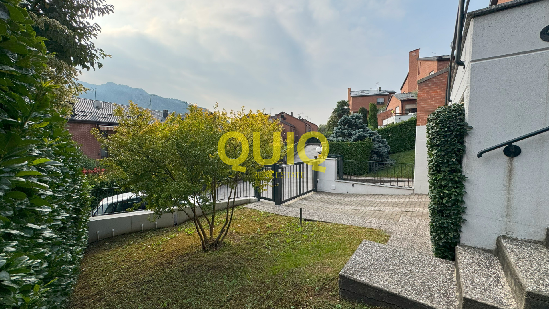 Valmadrera, bifamiliare con giardino, box 55 mq e cantina