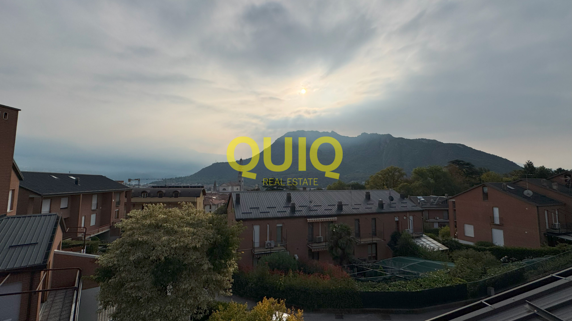 Valmadrera, bifamiliare con giardino, box 55 mq e cantina